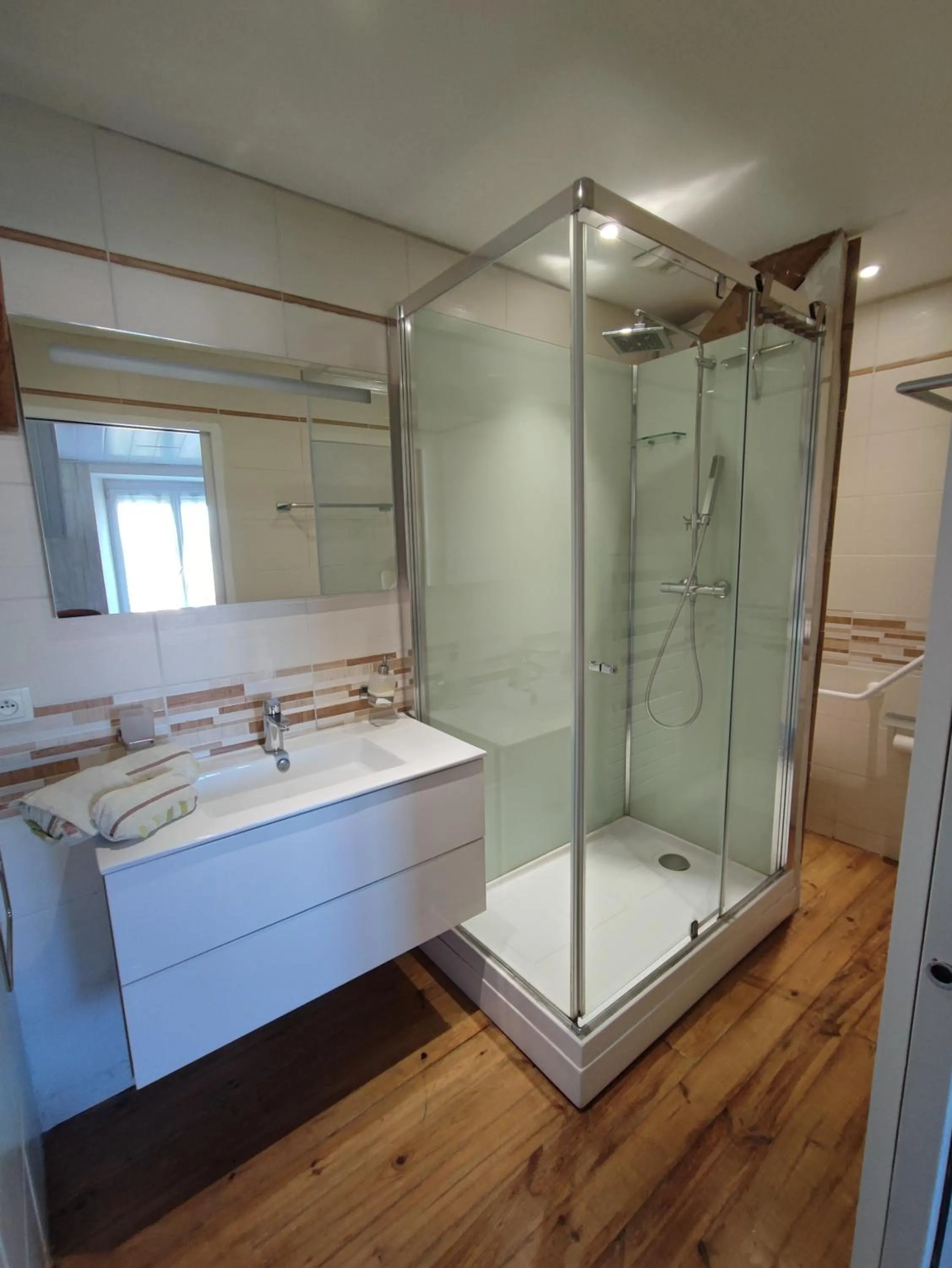 Bathroom in Ty Beg ar Grapenn