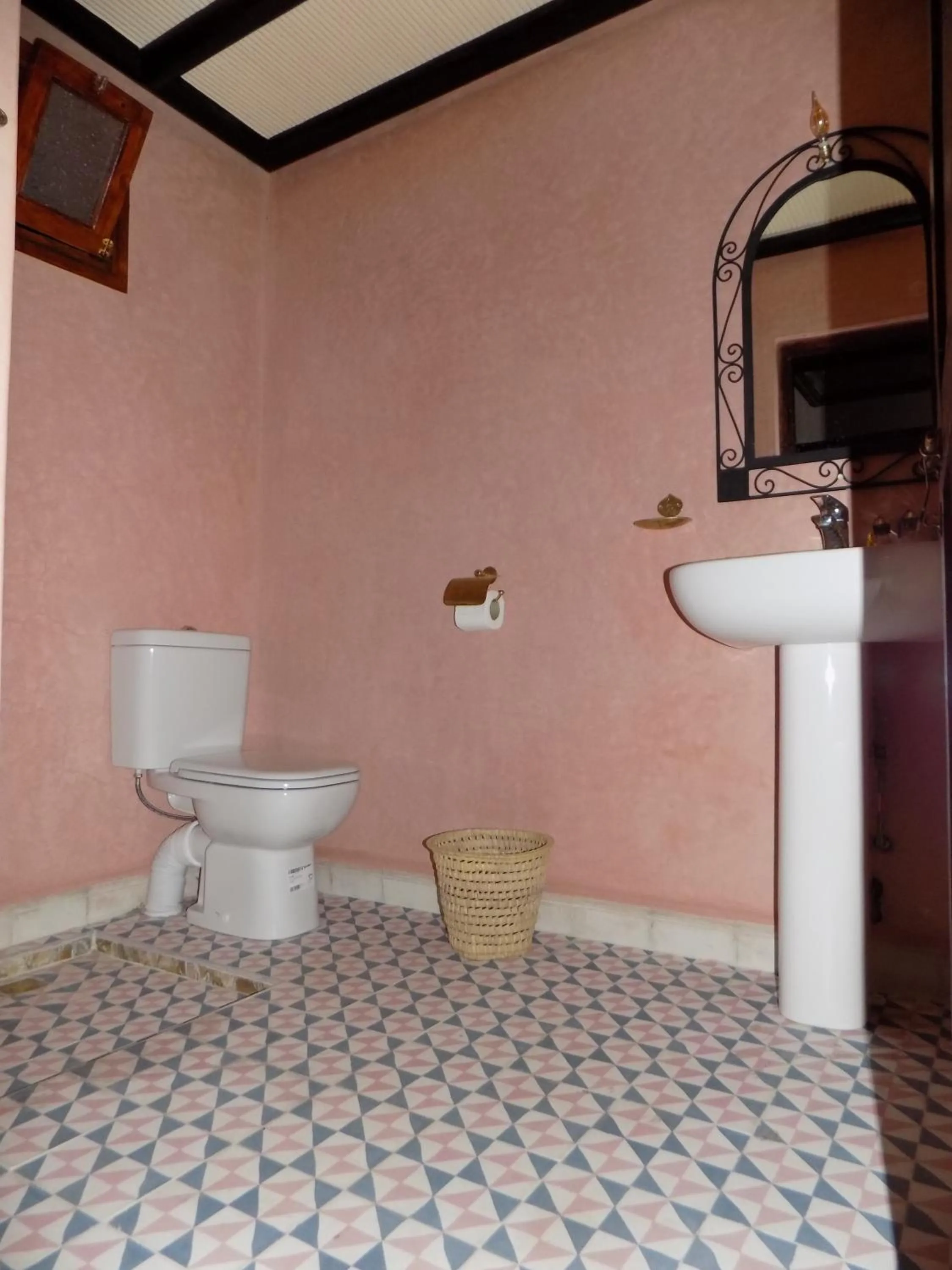 Bathroom in Toubkal Ecolodge