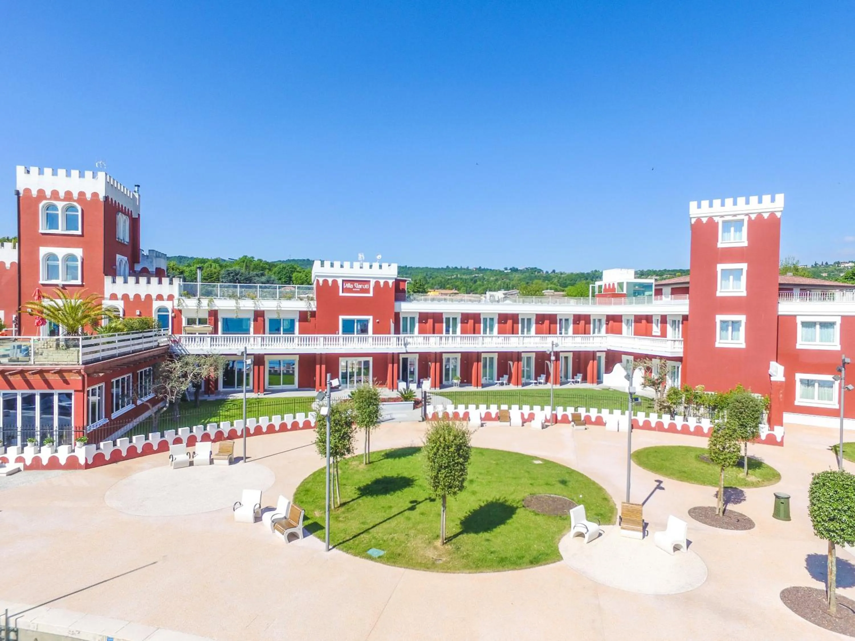 Property building in Hotel Villa Garuti