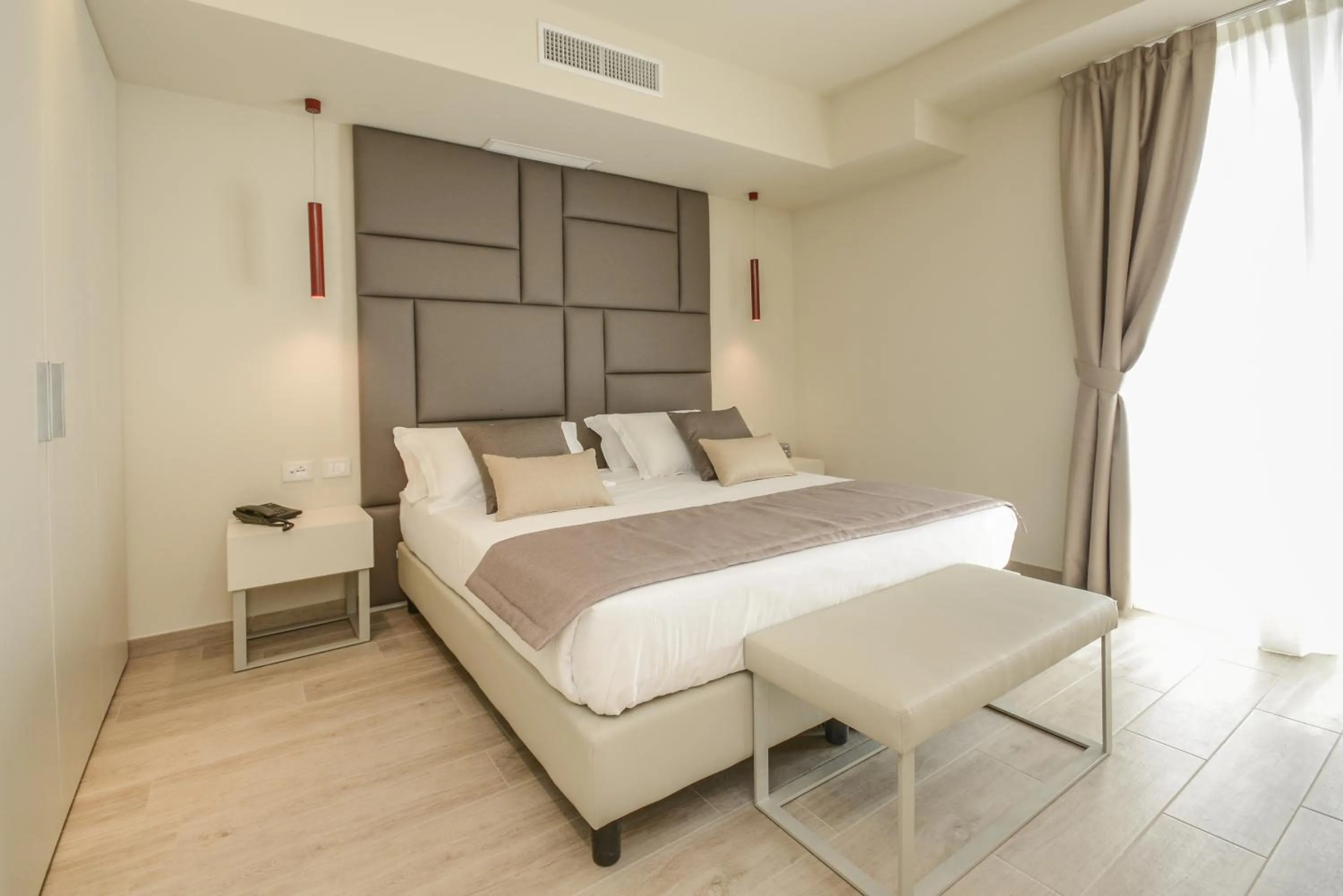 Balcony/Terrace, Bed in Hotel Villa Garuti