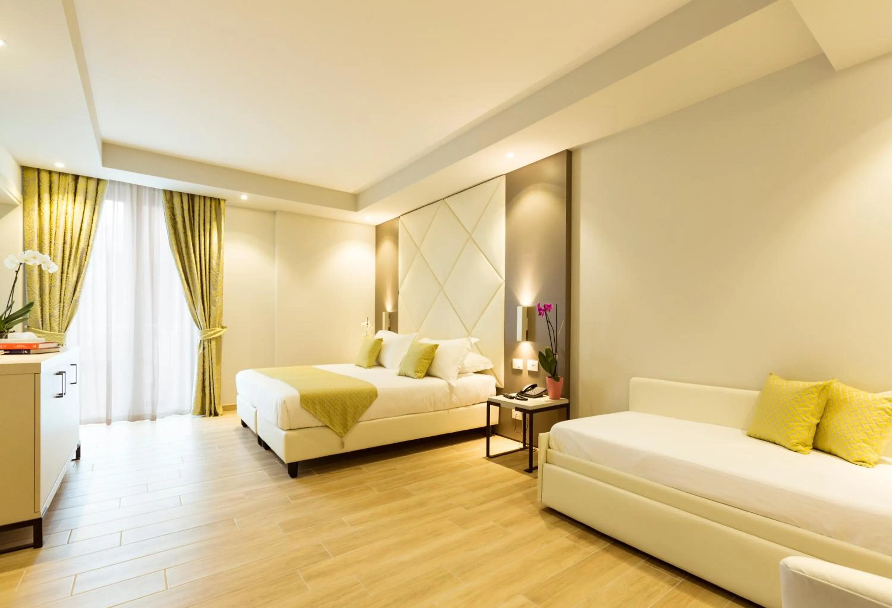 Bedroom, Bed in Hotel Villa Garuti