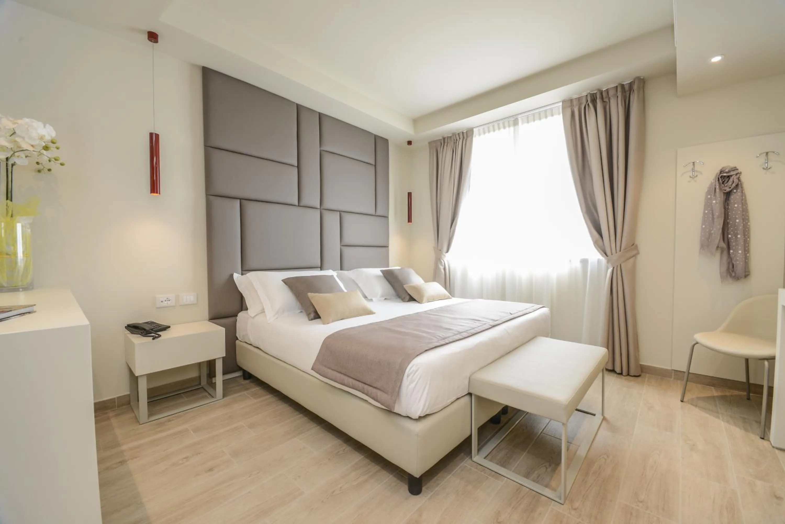 Bedroom, Bed in Hotel Villa Garuti