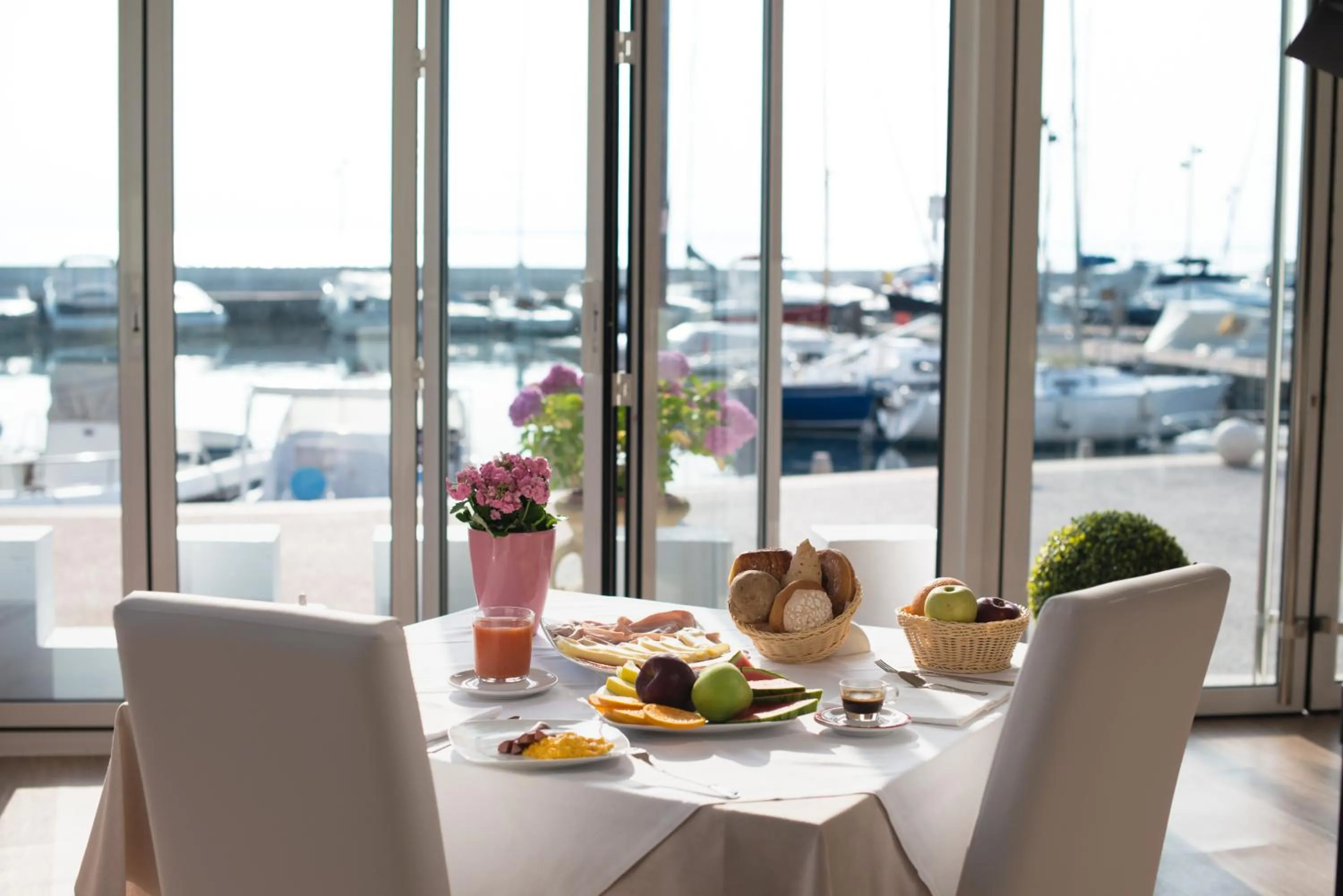 Buffet breakfast in Hotel Villa Garuti