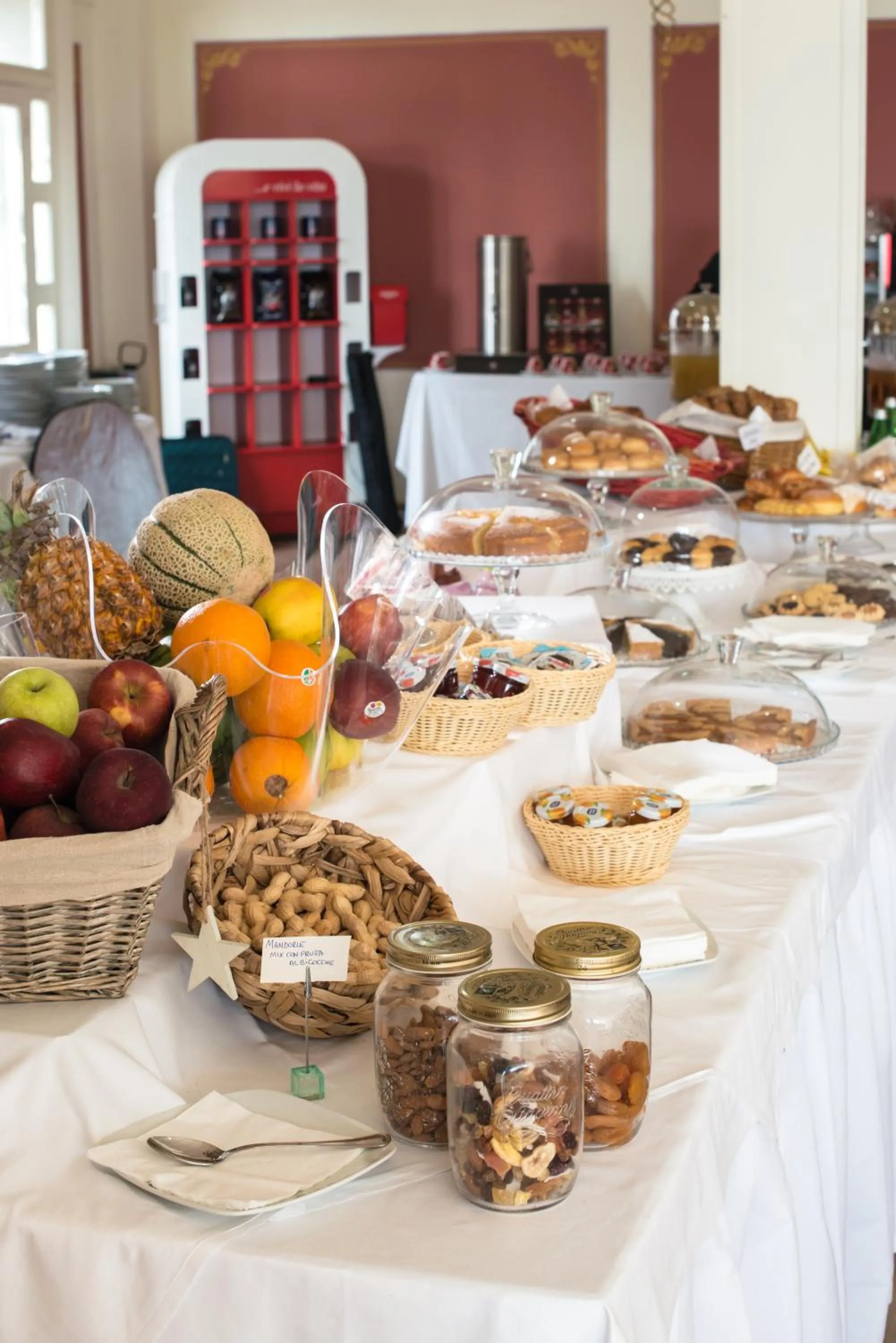Buffet breakfast in Hotel Villa Garuti