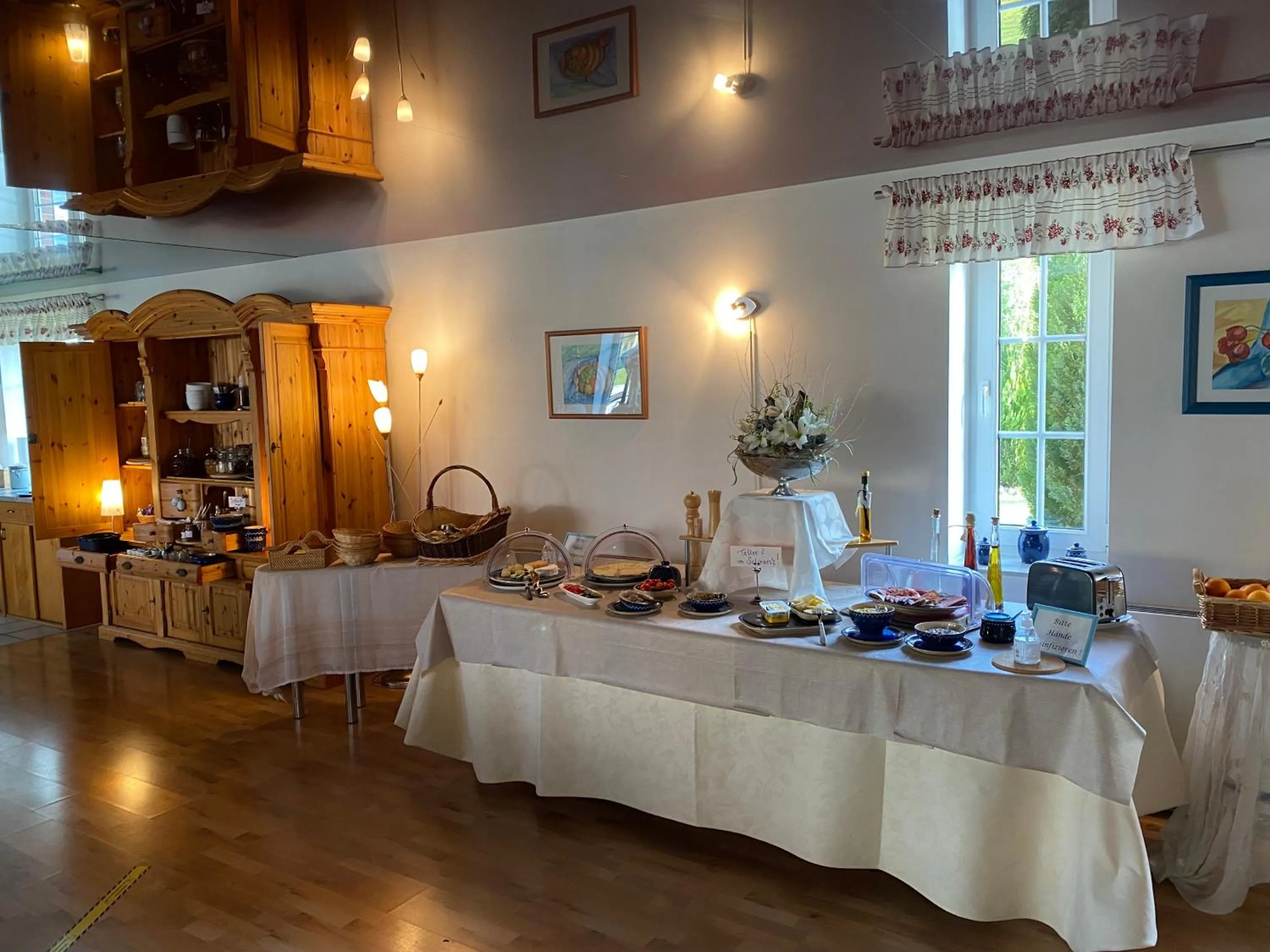 Breakfast in Aparthotel " Zur Müritz"