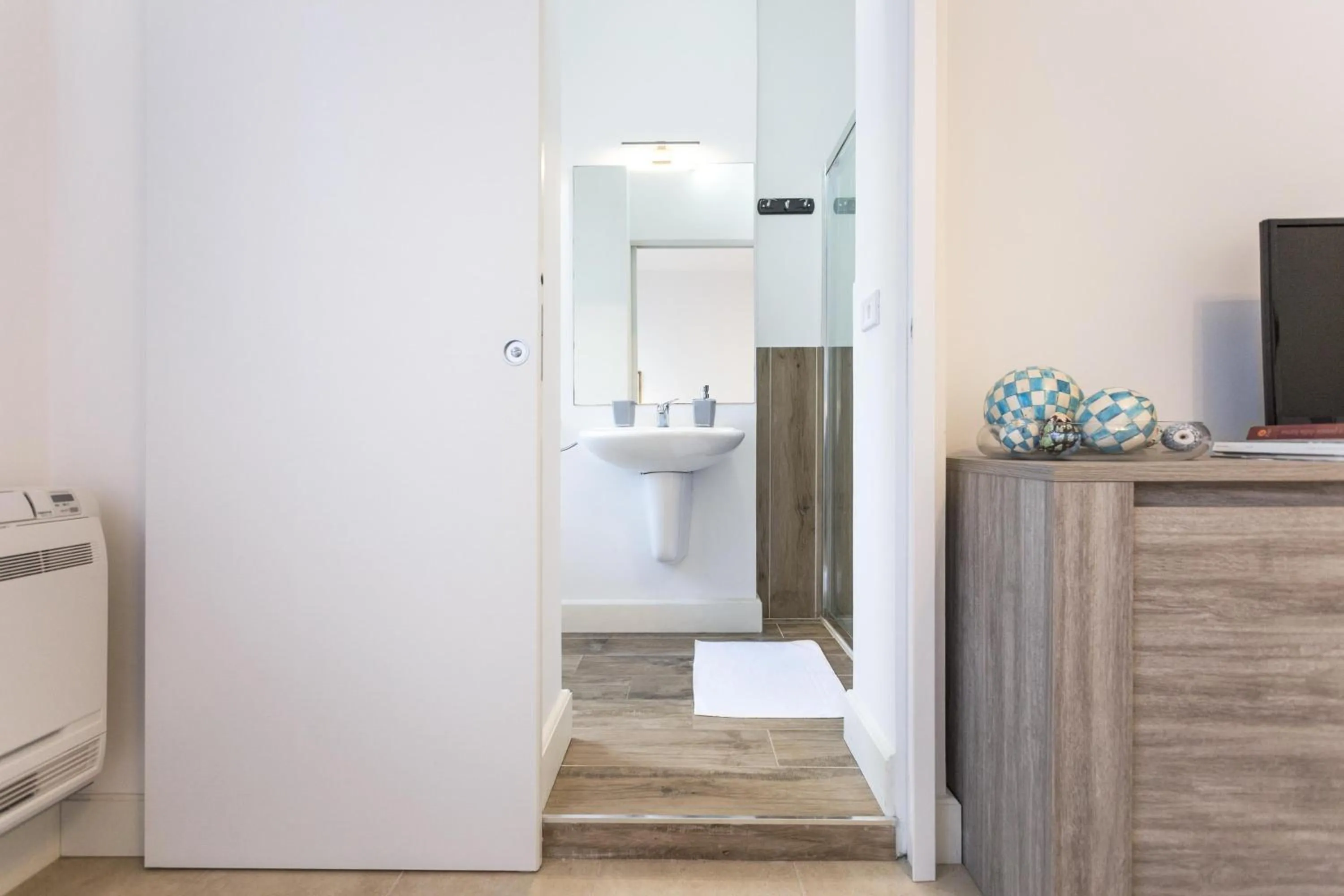 Bathroom in Gallipoli West Coast