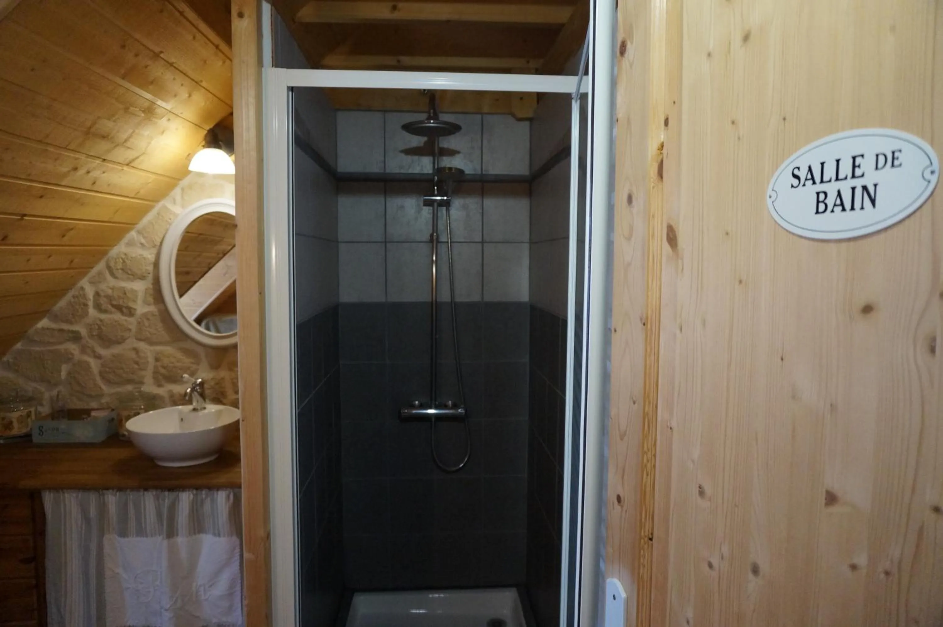 Shower in La Rogeraie Cap gris nez