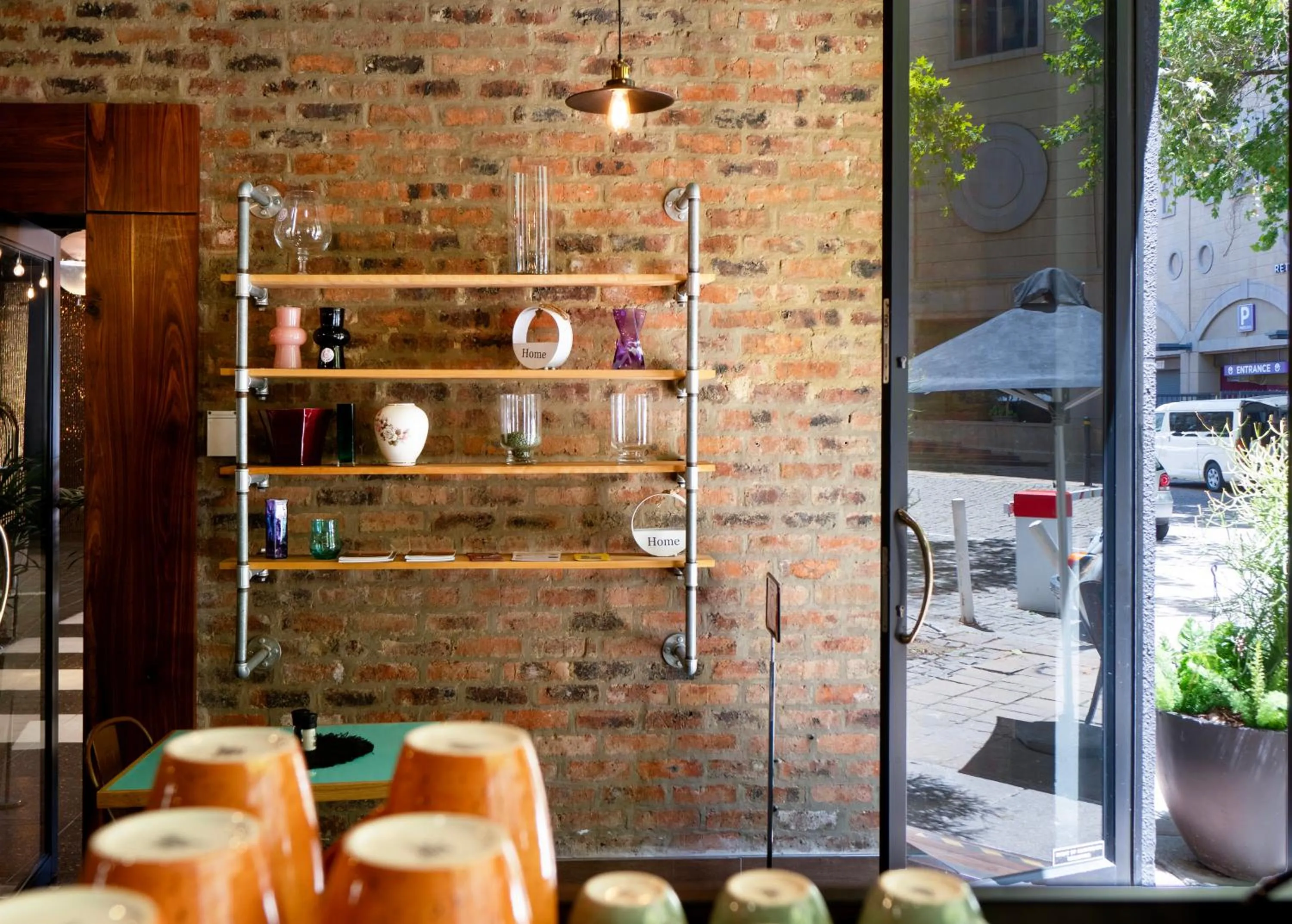 Restaurant/places to eat in ONOMO Hotel Johannesburg Sandton