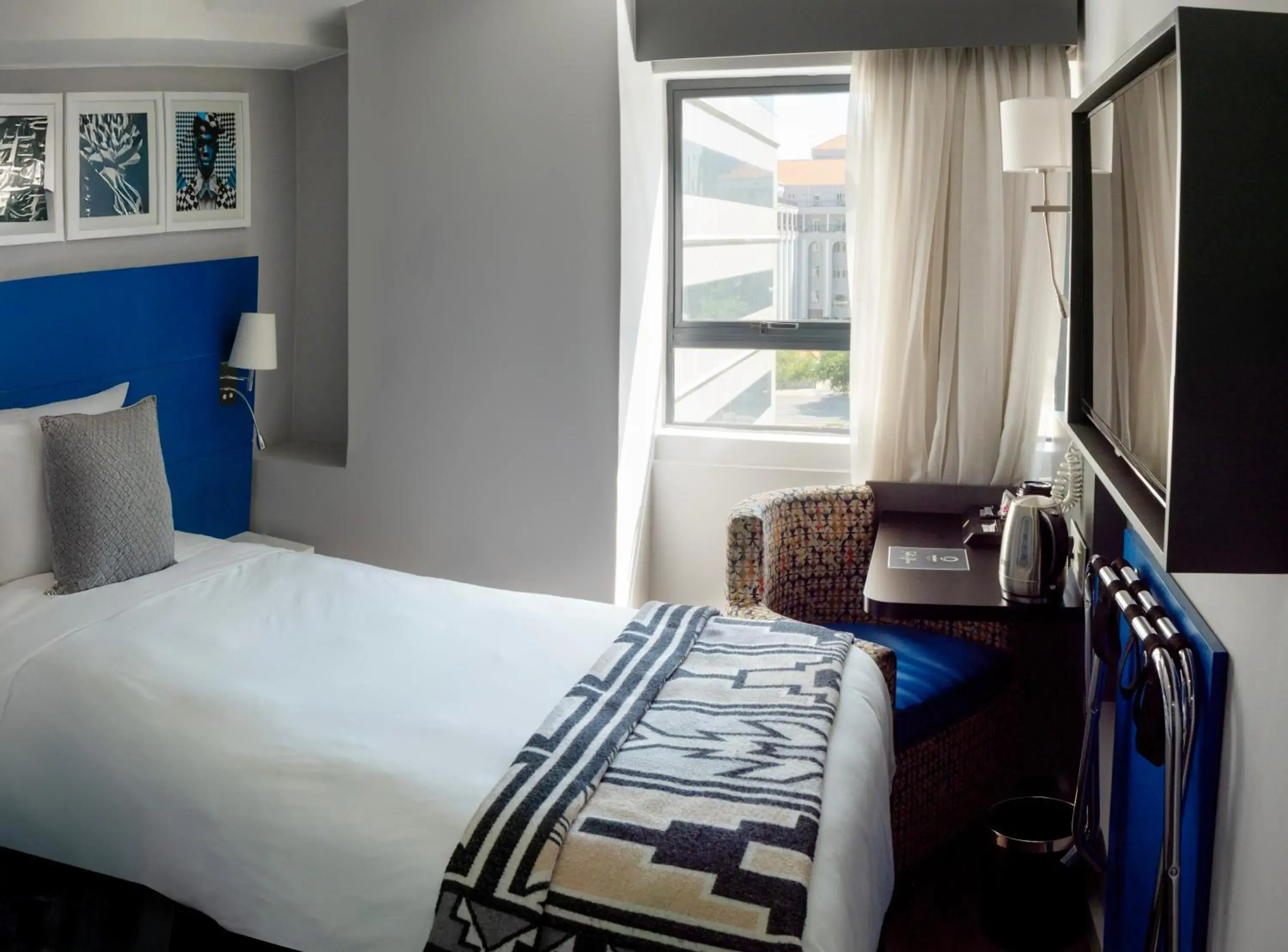 Bed in ONOMO Hotel Johannesburg Sandton Bed in ONOMO Hotel Johannesburg Sandton