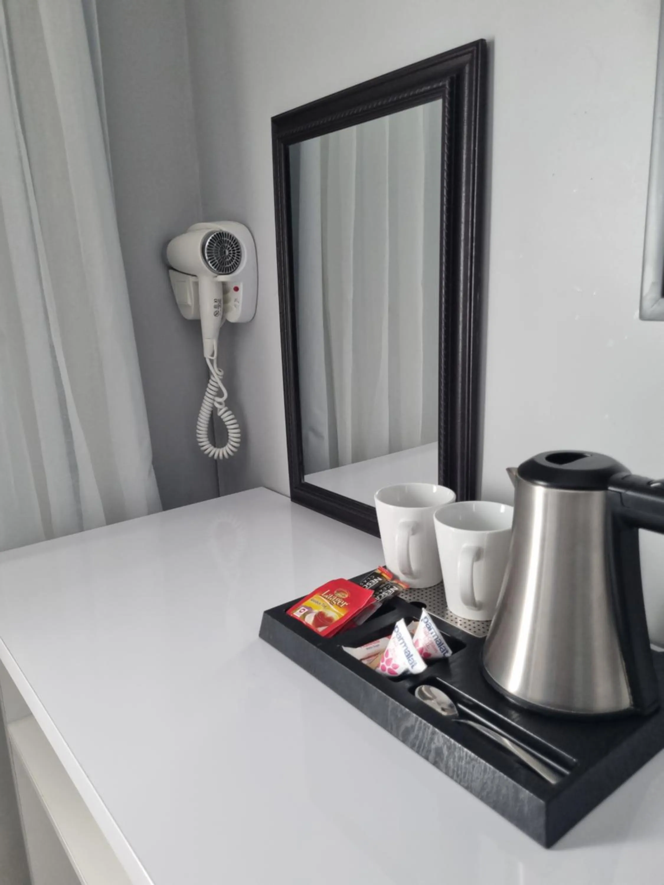 Coffee/tea facilities in ONOMO Hotel Johannesburg Sandton