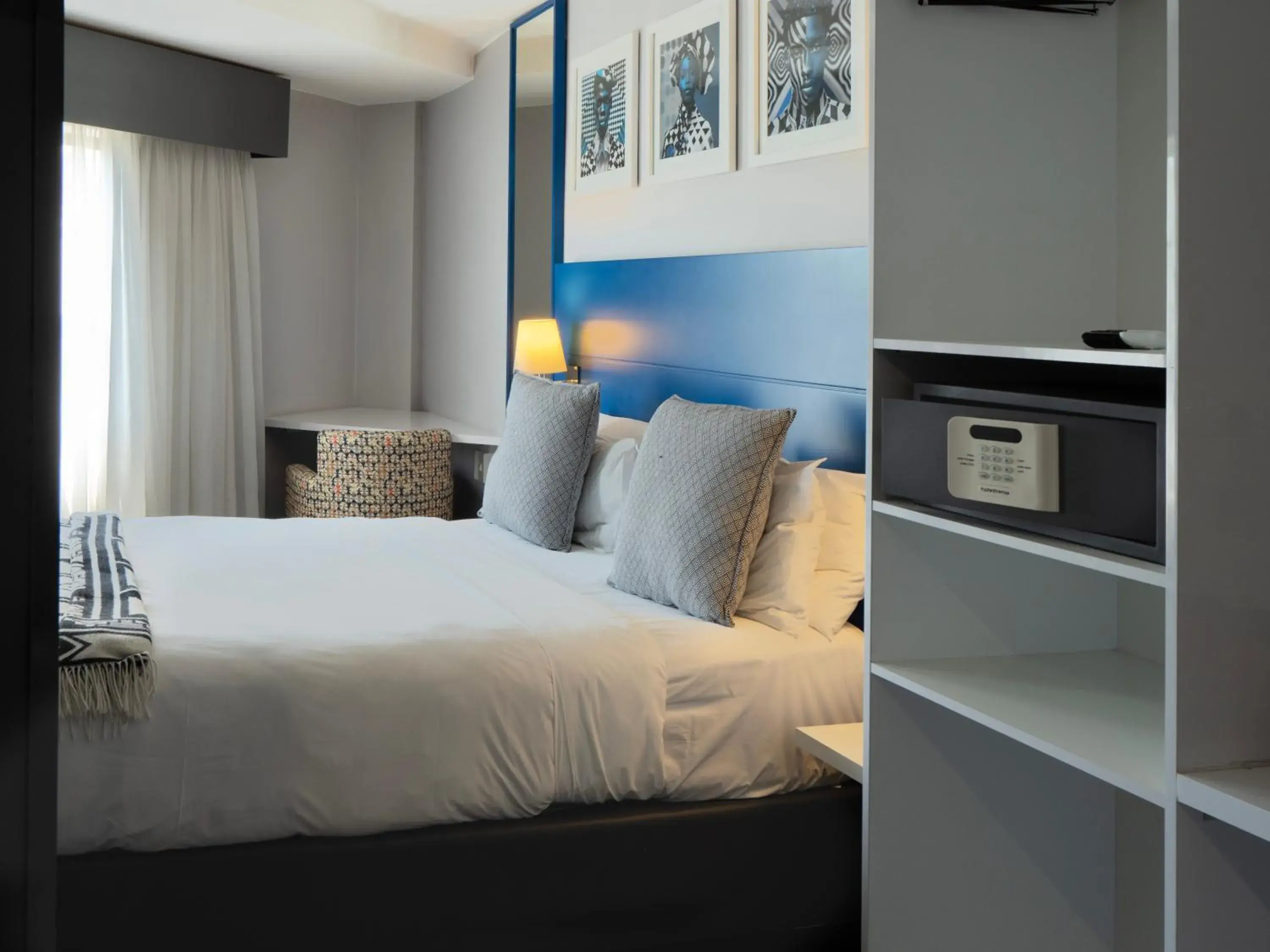 Bed in ONOMO Hotel Johannesburg Sandton Bed in ONOMO Hotel Johannesburg Sandton