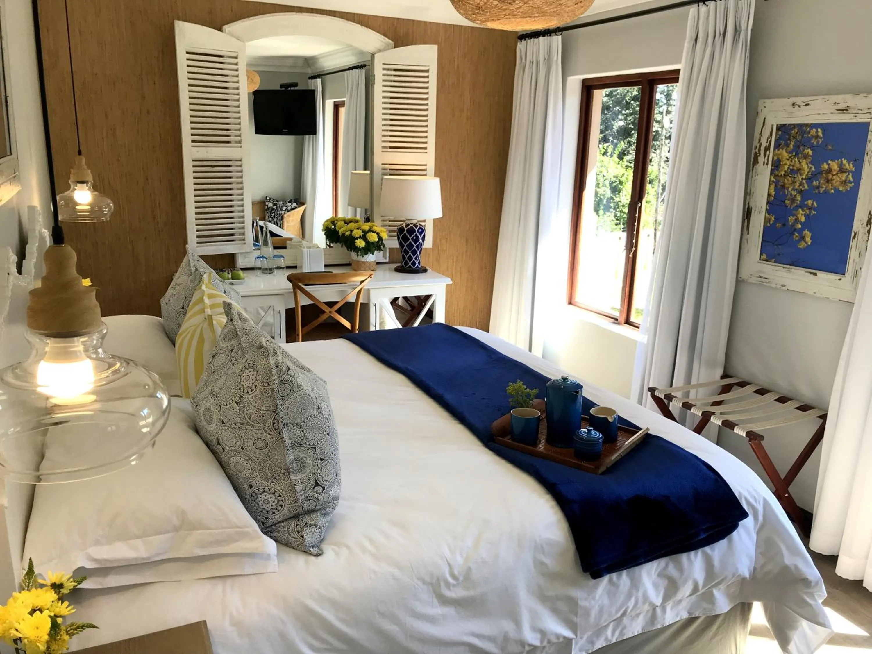 Double or Twin Room with Garden View in A Kings View