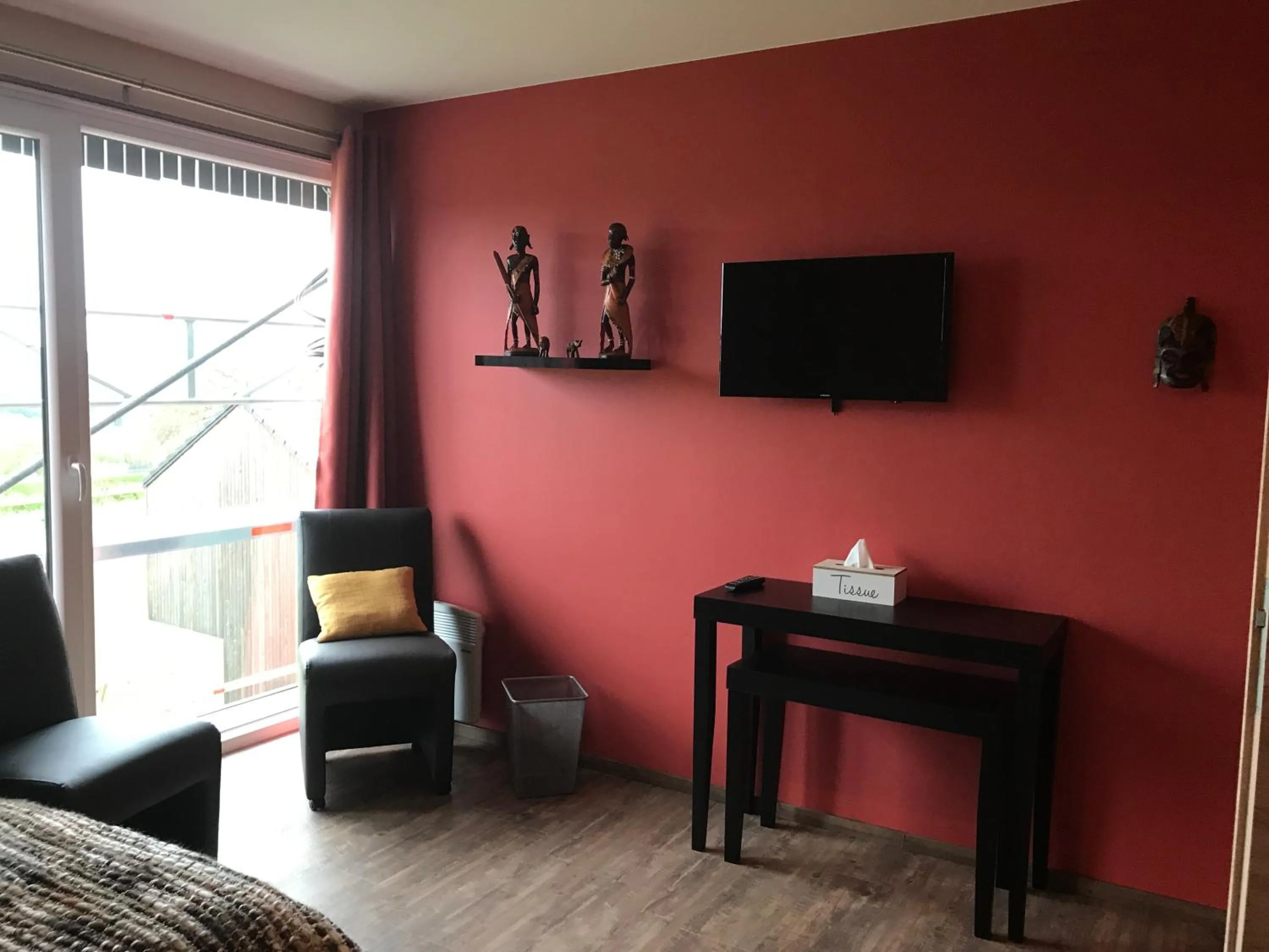 Decorative detail in La Colombe