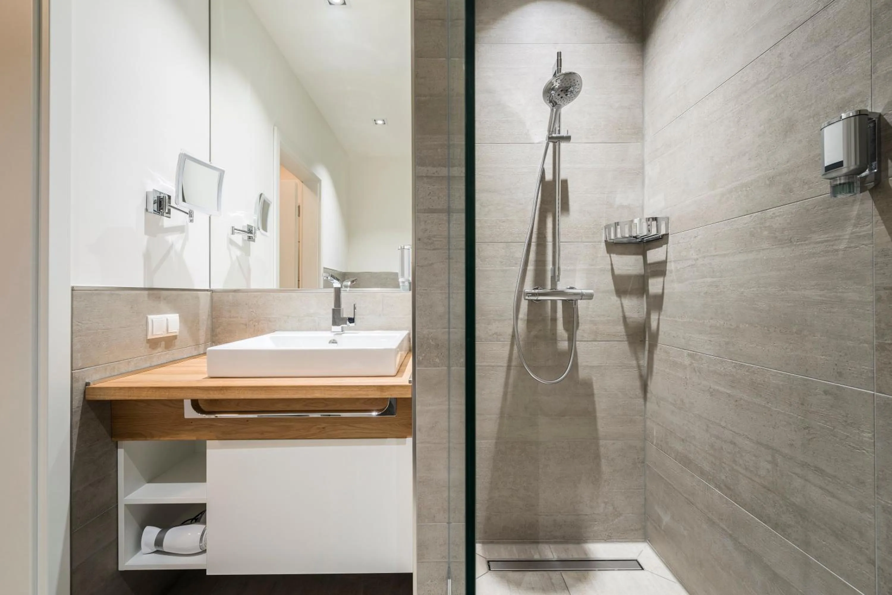 Shower in Gästehaus der zvoove Akademie