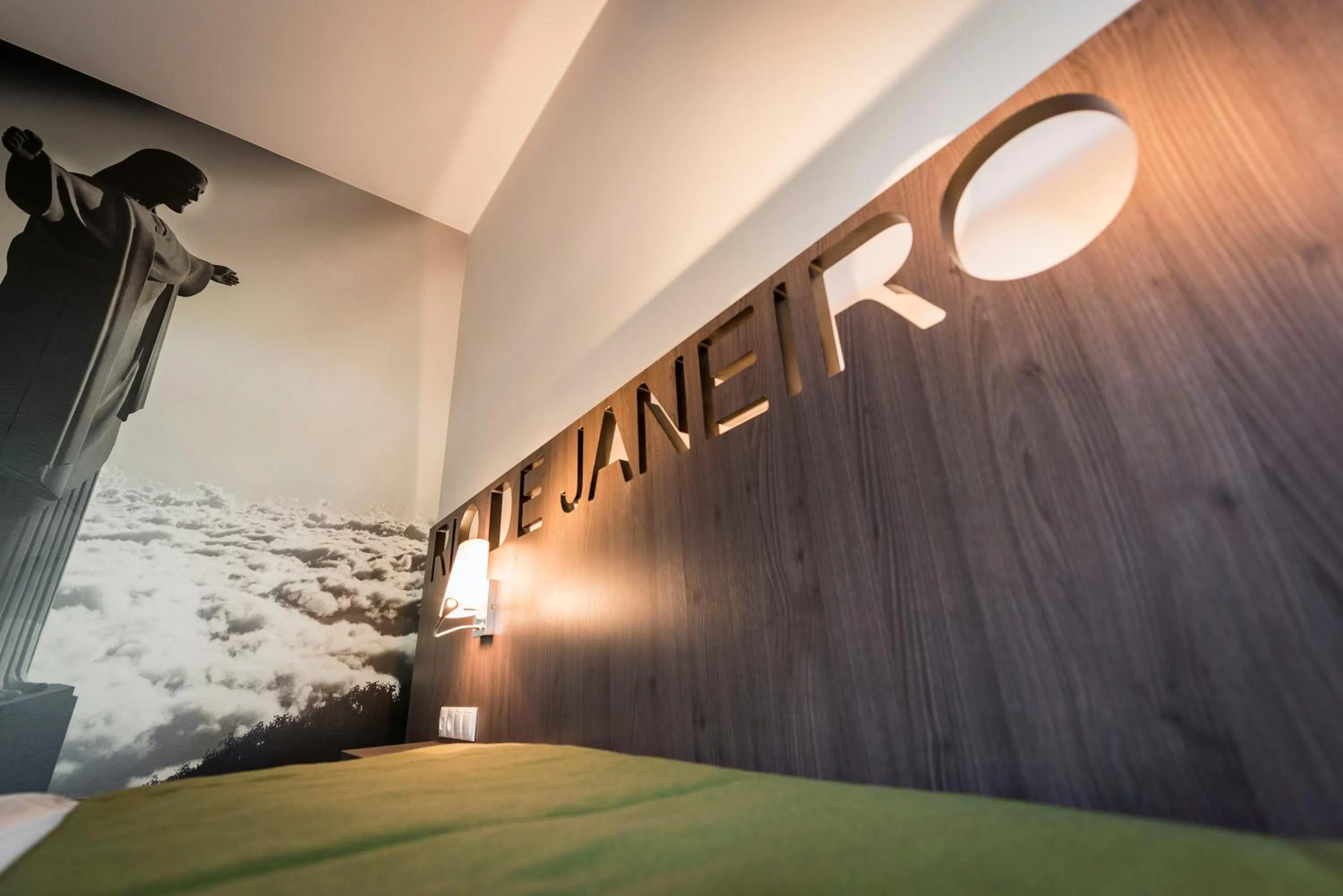 Photo of the whole room, Bed in Gästehaus der zvoove Akademie