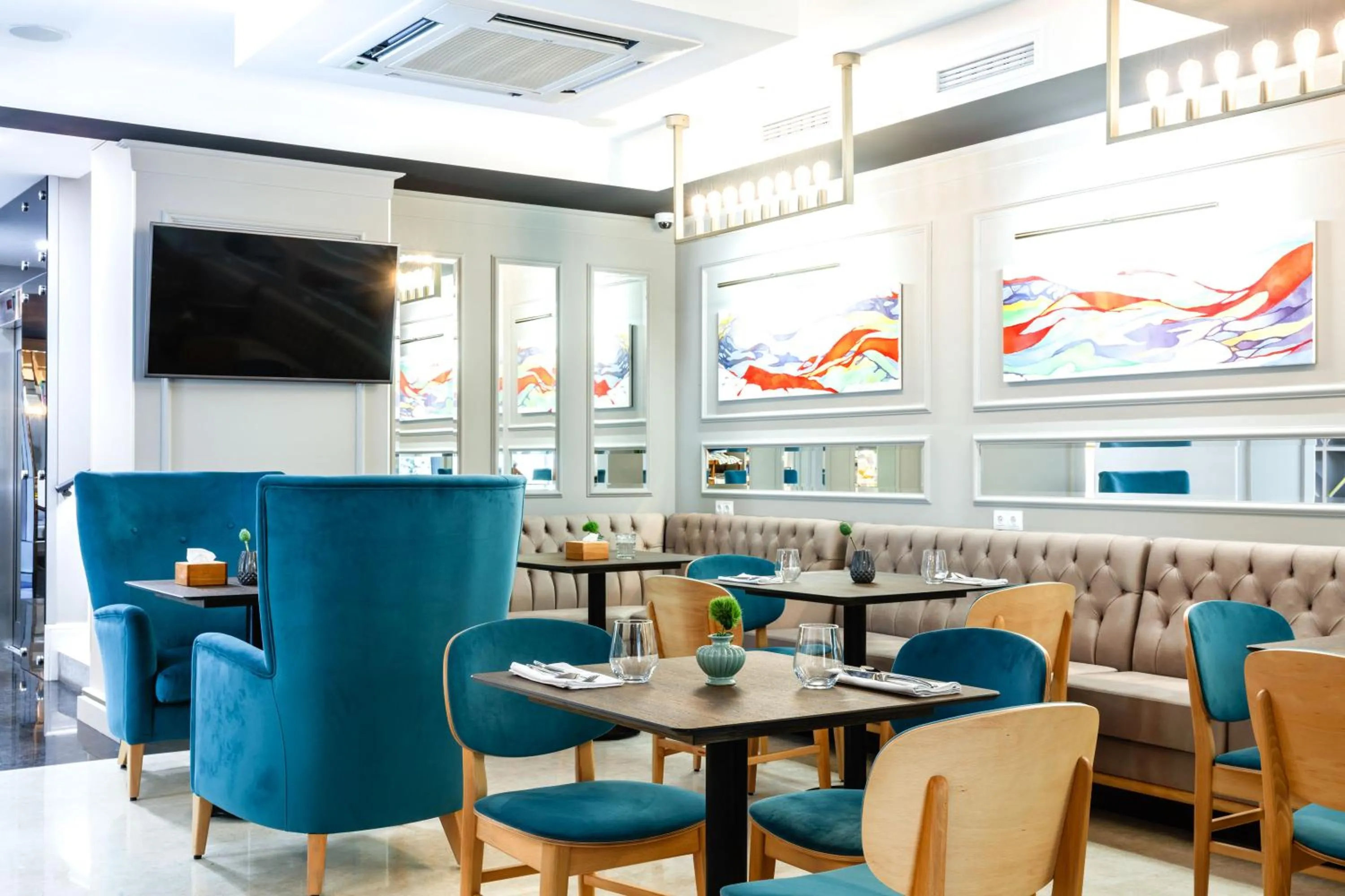 Restaurant/places to eat in Frapolli 21 Hotel