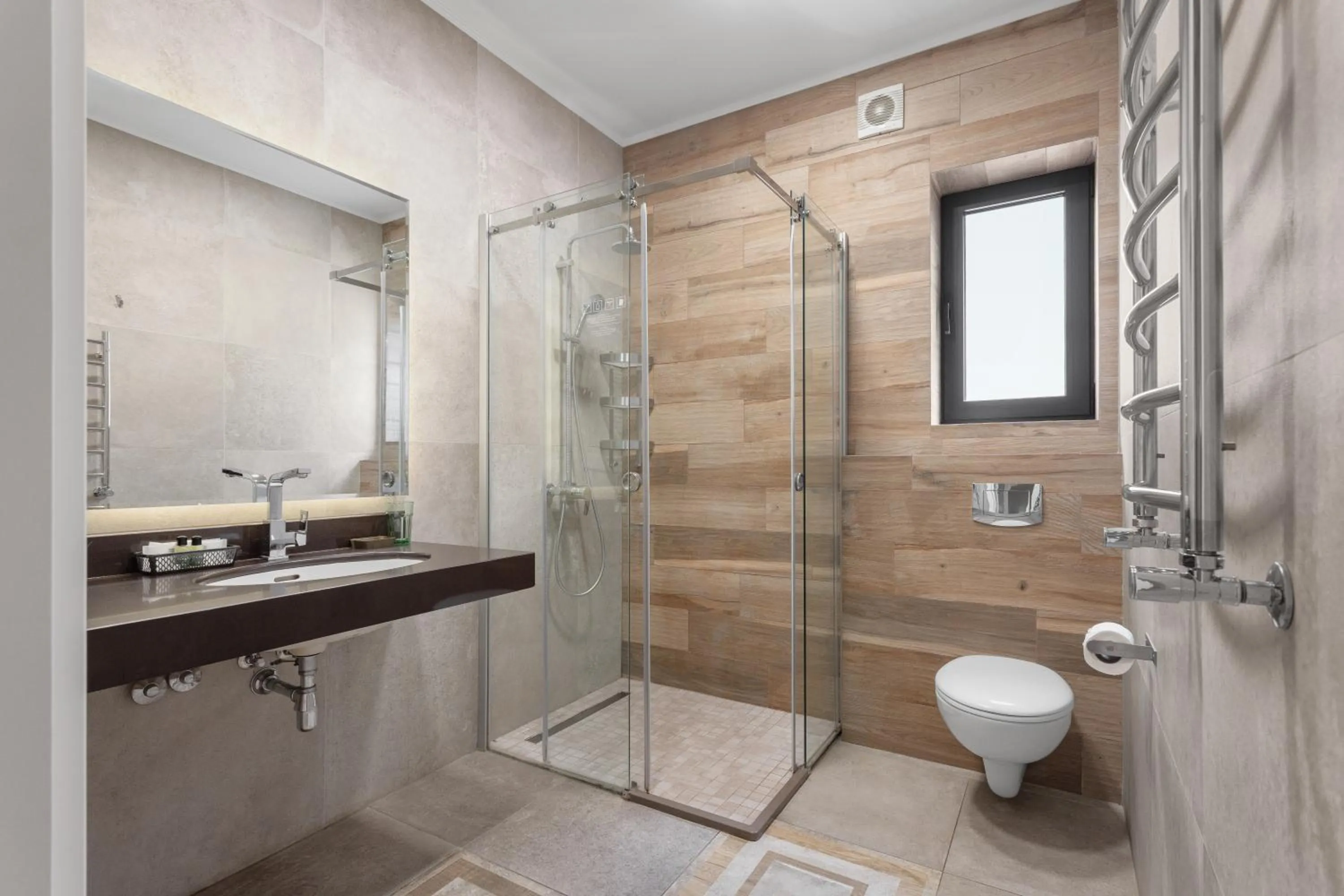 Shower in Frapolli 21 Hotel