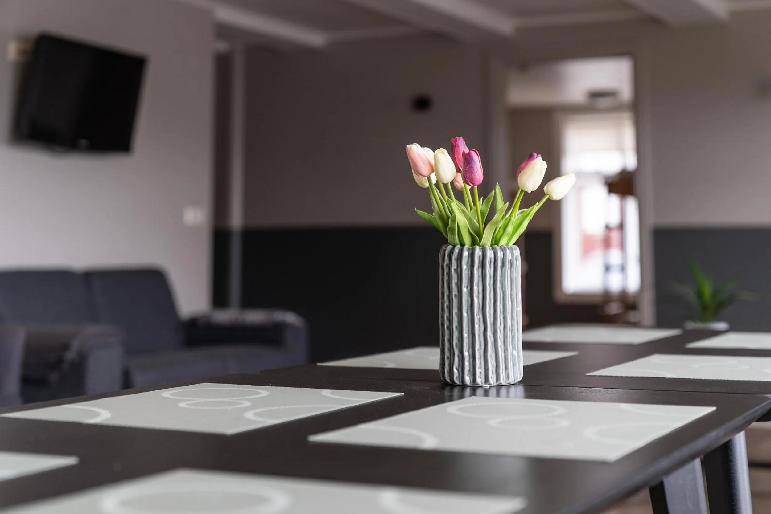 Communal lounge/ TV room in Isafjordur Hostel