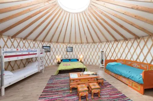 Eco-hôtel et Yourtes du Mercantour