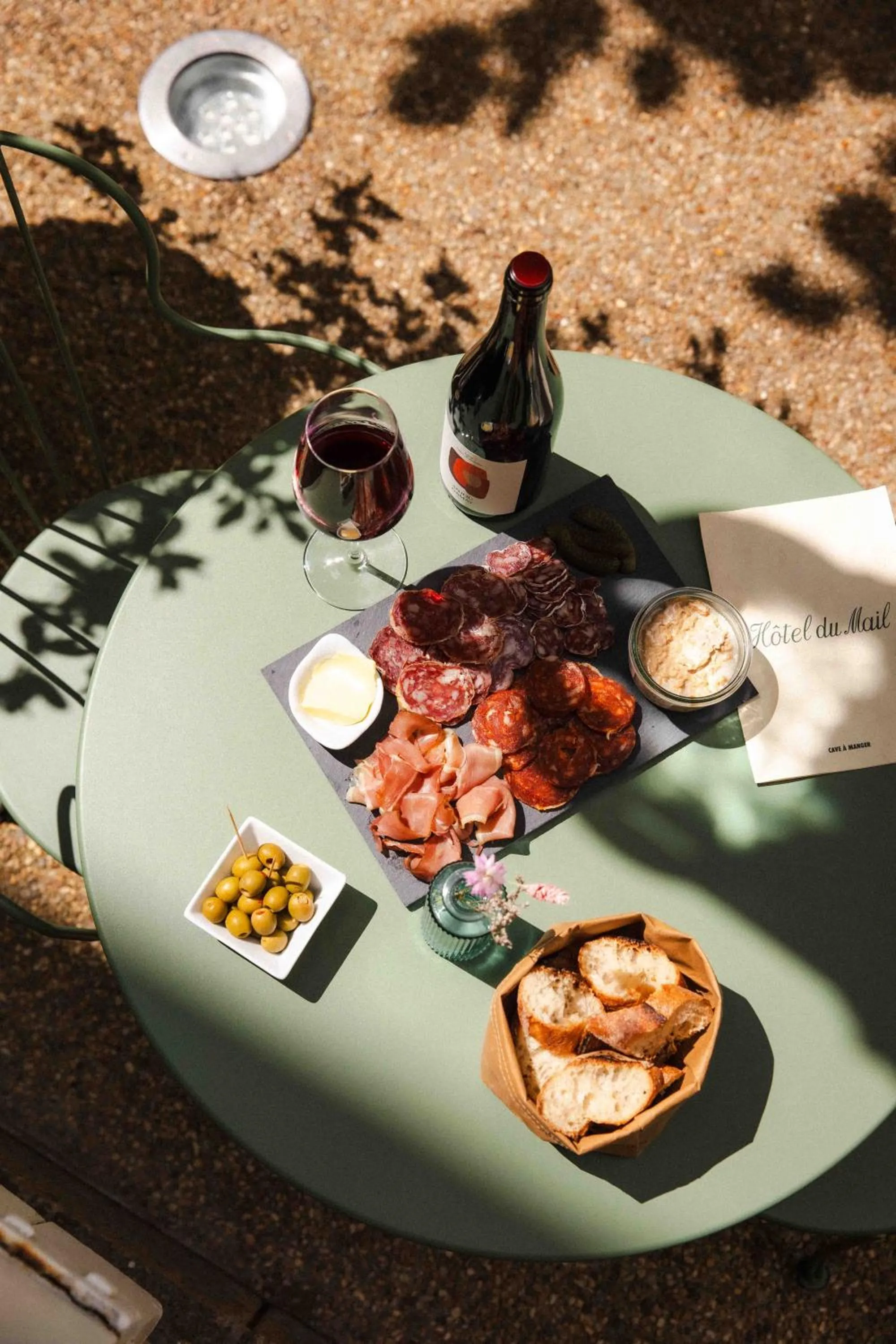 Food and drinks in Hôtel du Mail