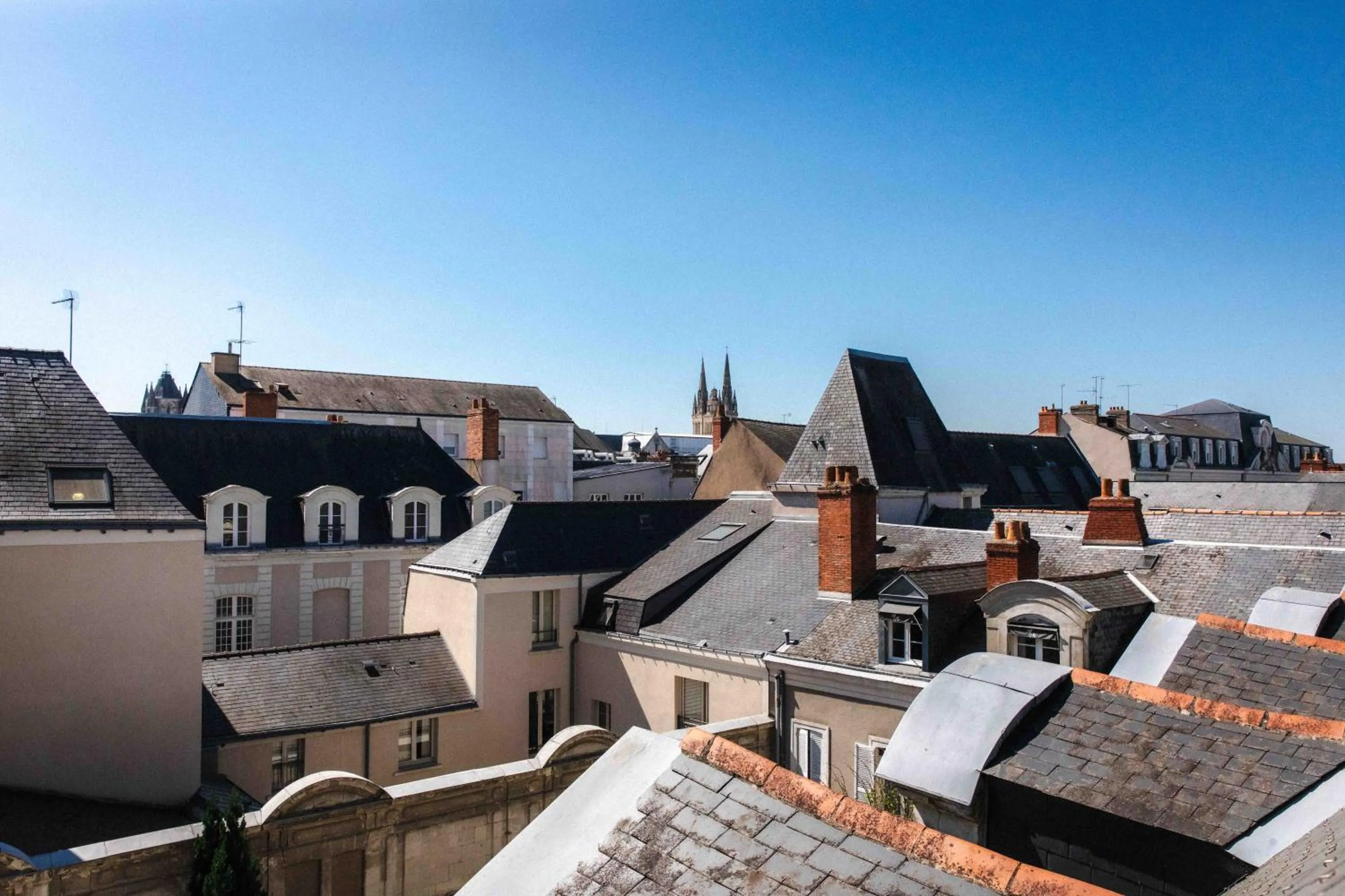 City view in Hôtel du Mail