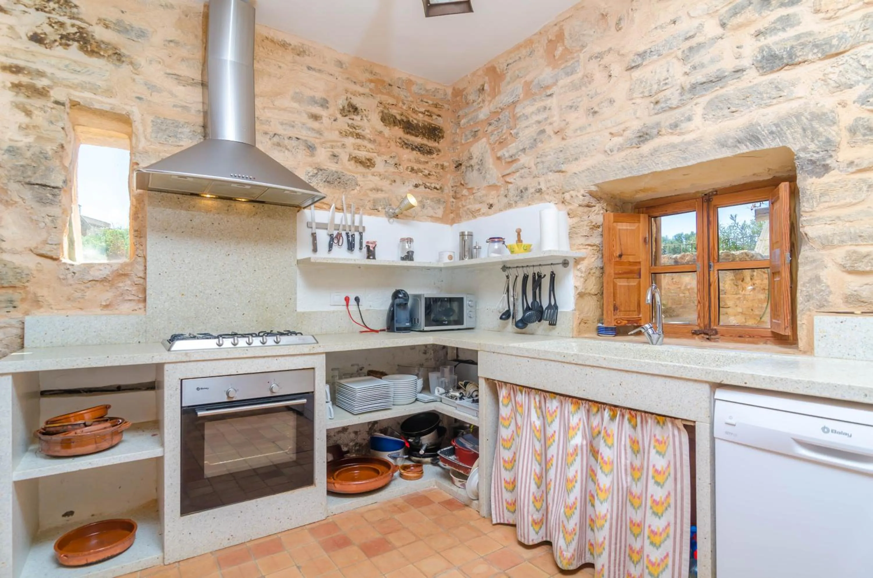 Kitchen or kitchenette in Villa Es Molí­ Des Trenc
