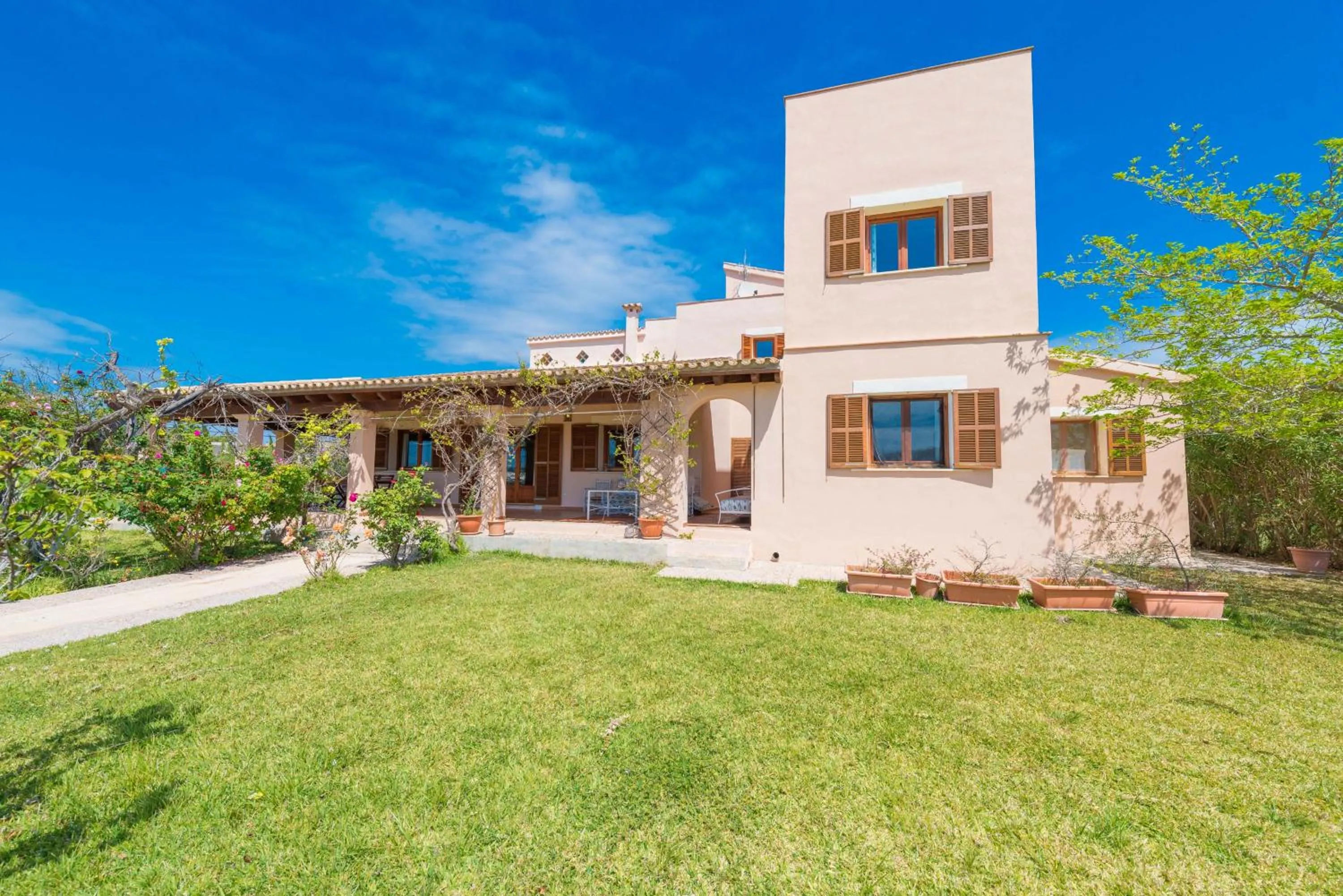 Property building in Vora Pula Golf II