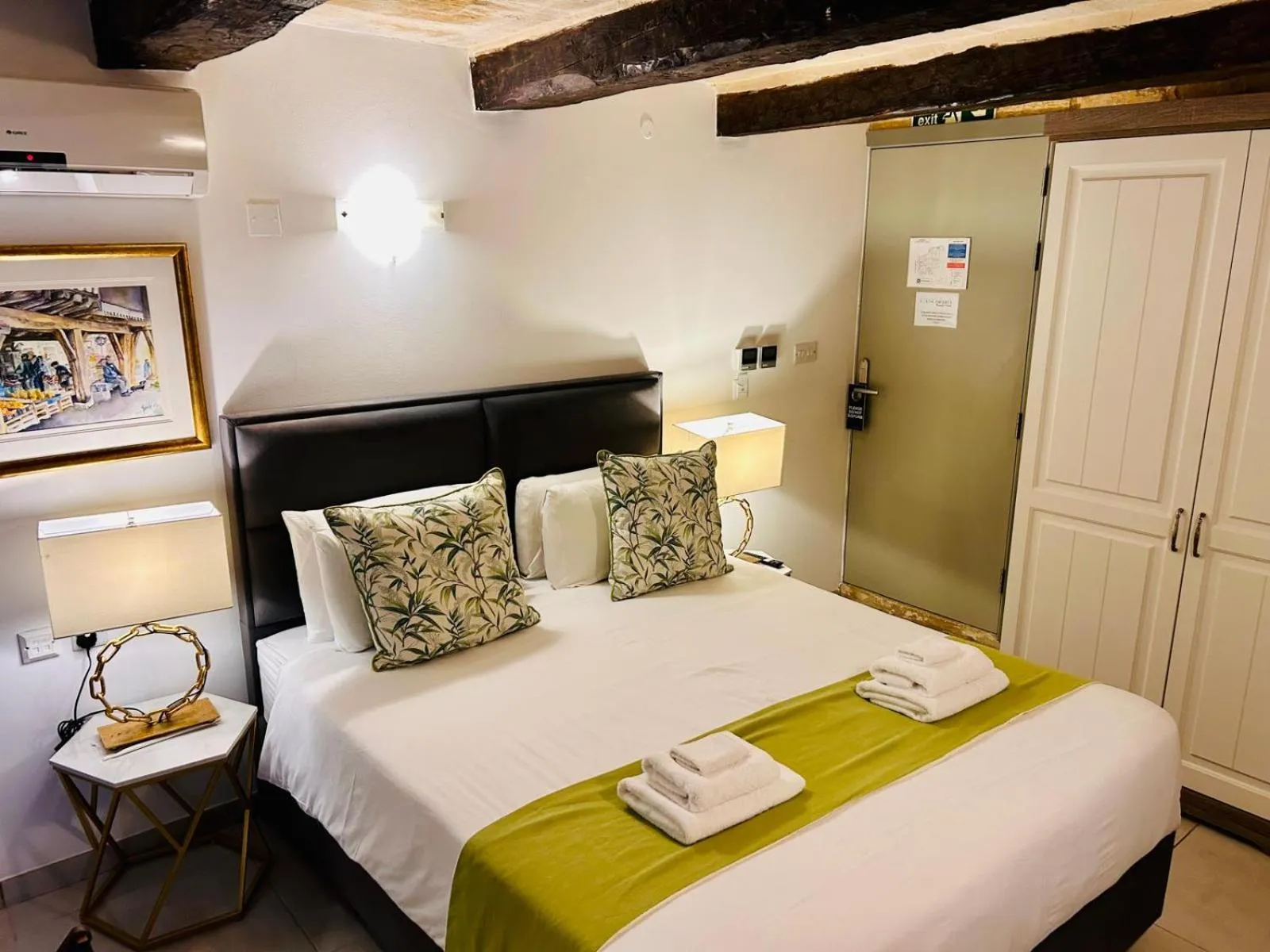 Bed in Casa Birmula Boutique Hotel