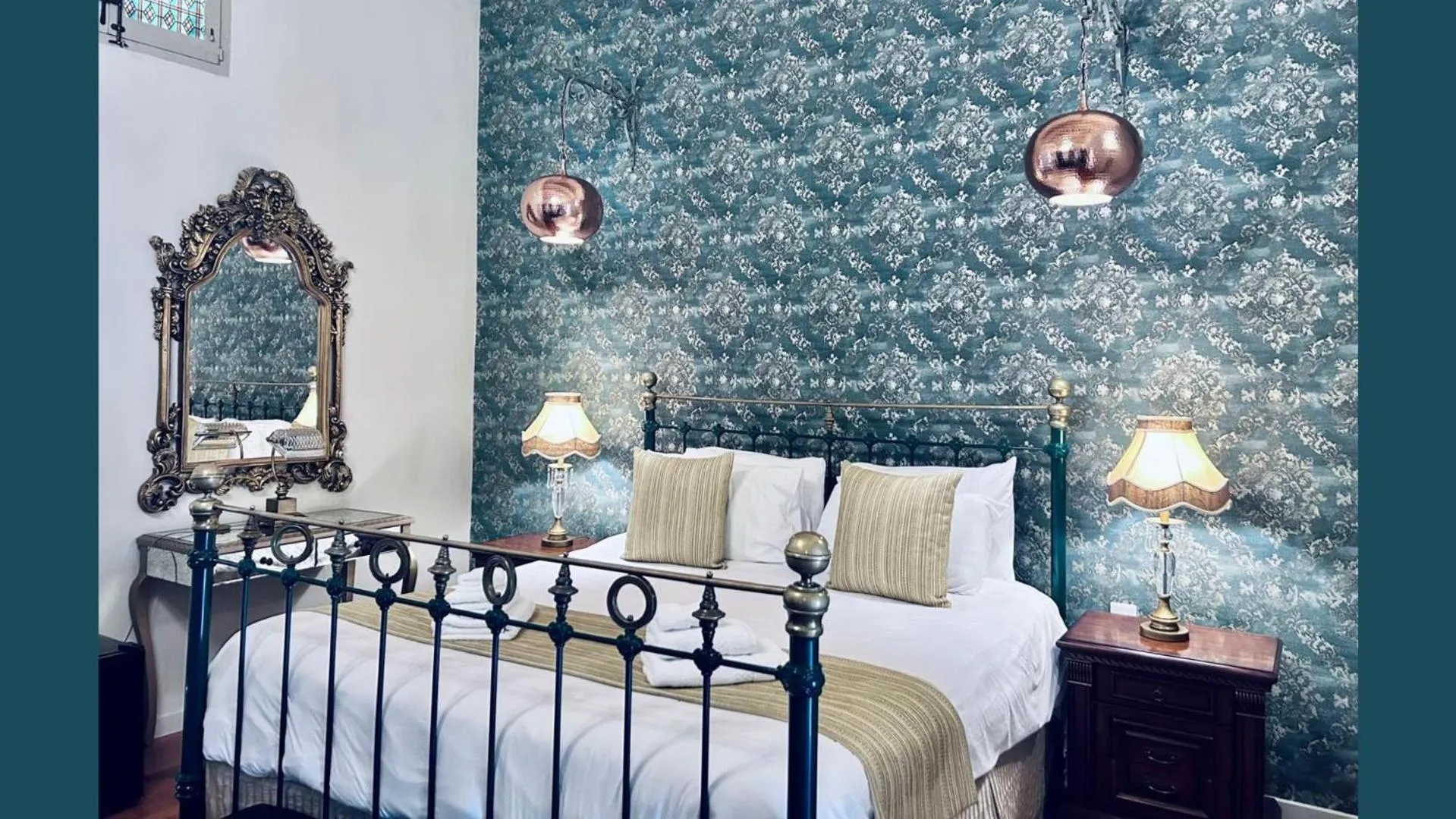 Bed in Casa Birmula Boutique Hotel