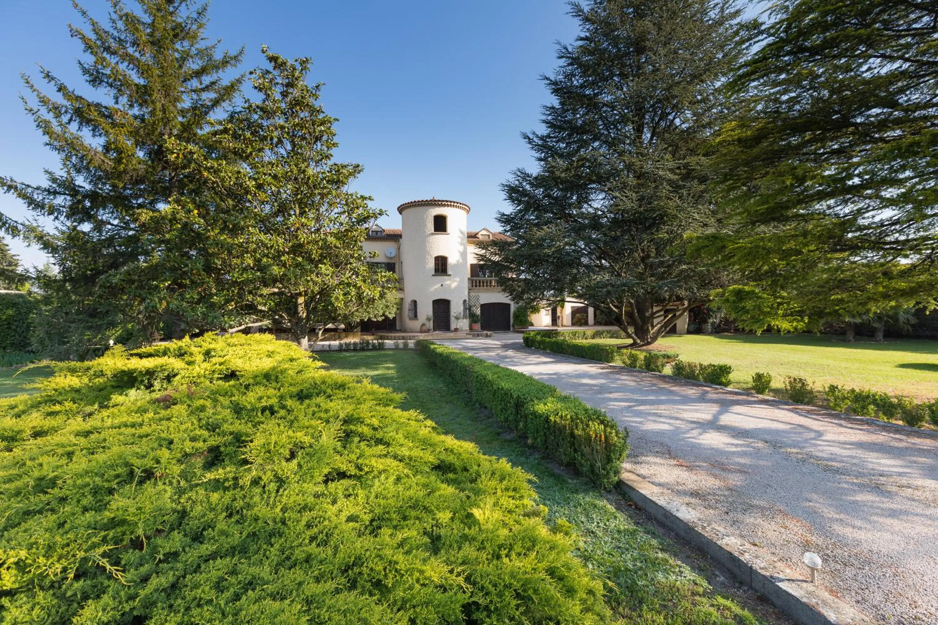 Facade/entrance in Villa Liberty