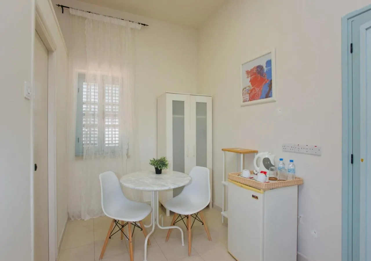 Bedroom in Shongas Inn