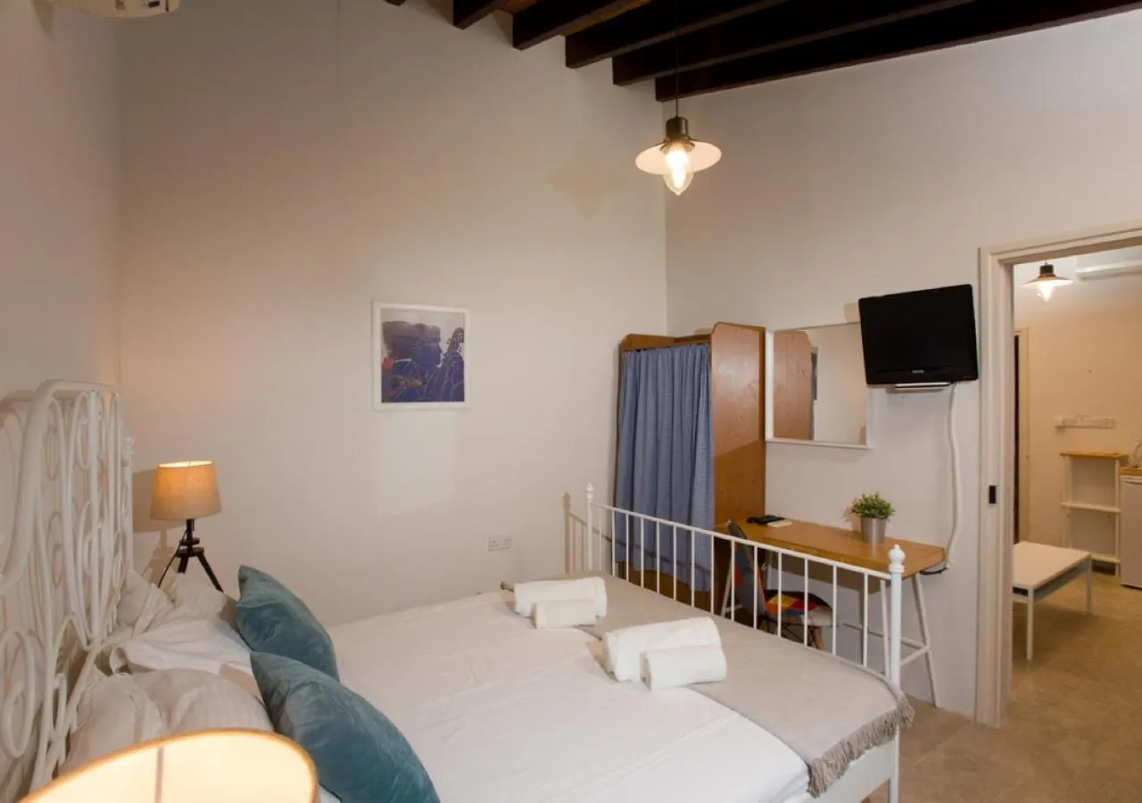 Bedroom in Shongas Inn