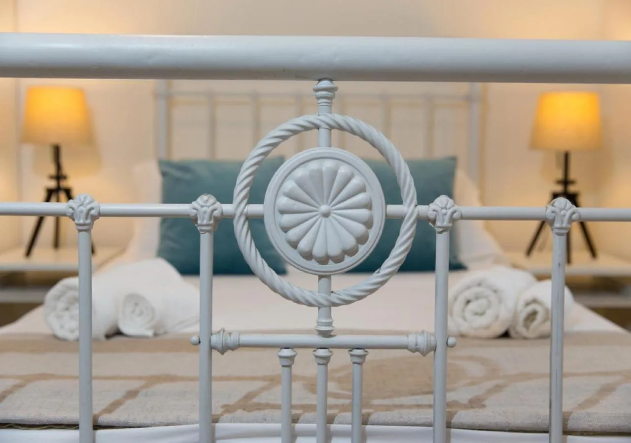 Decorative detail in Shongas Inn