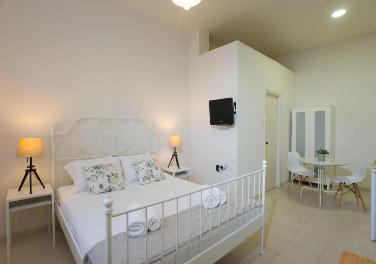 Bedroom in Shongas Inn