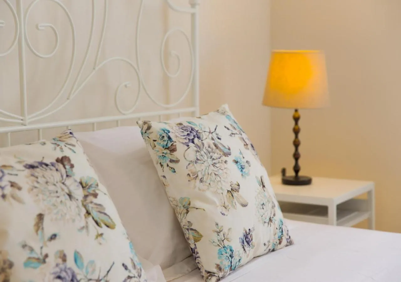 Bedroom in Shongas Inn