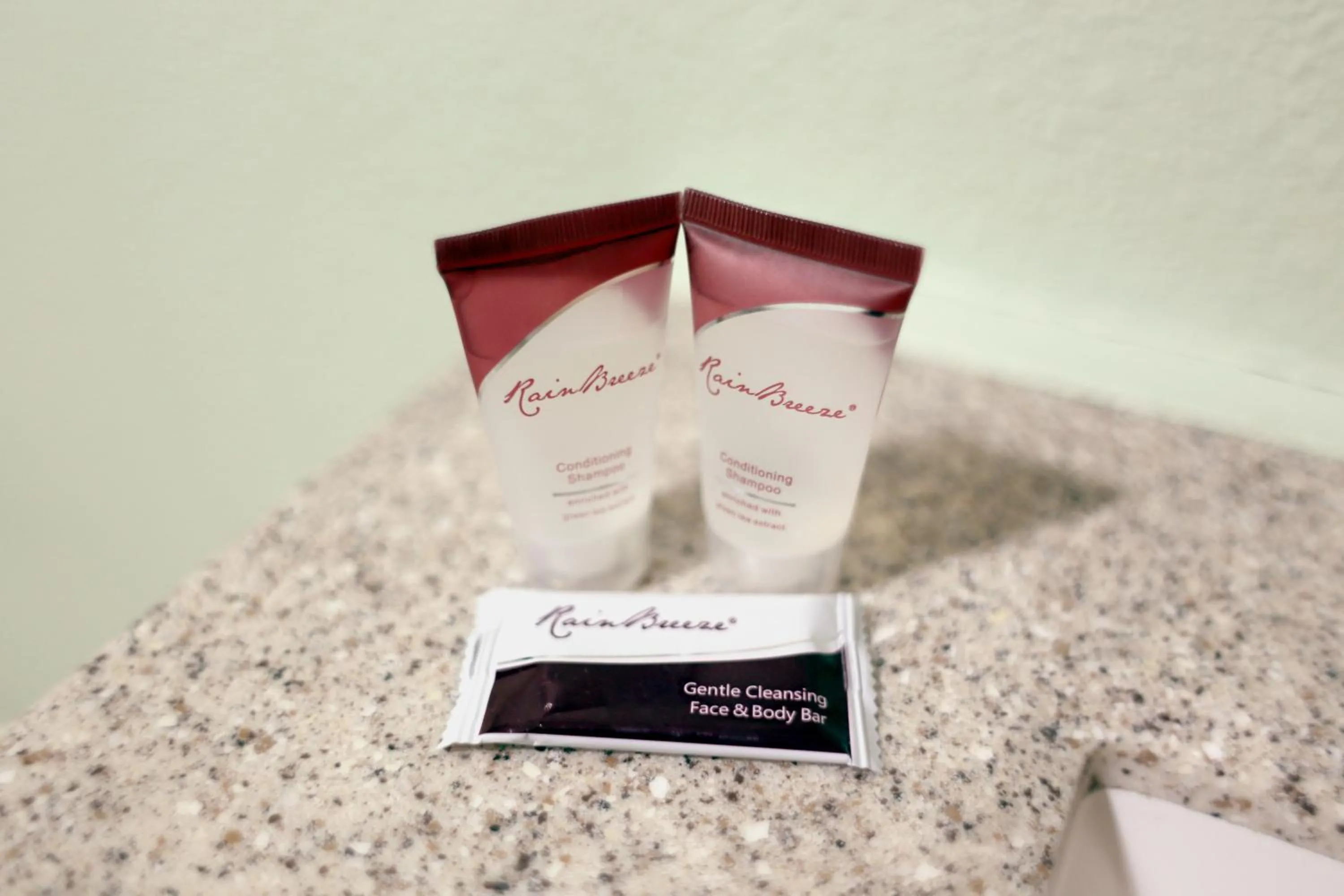 Bathroom in Oak Hotel