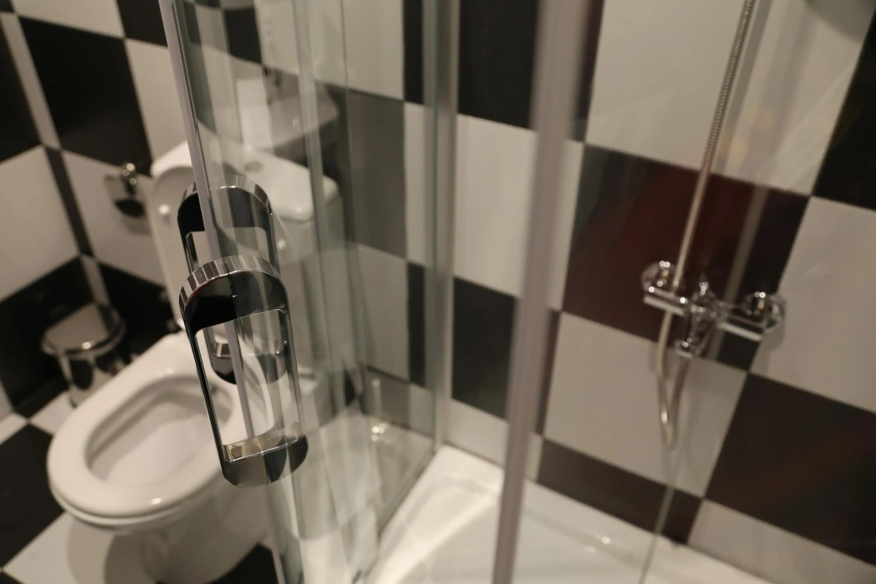 Shower in Hanchi Hostel