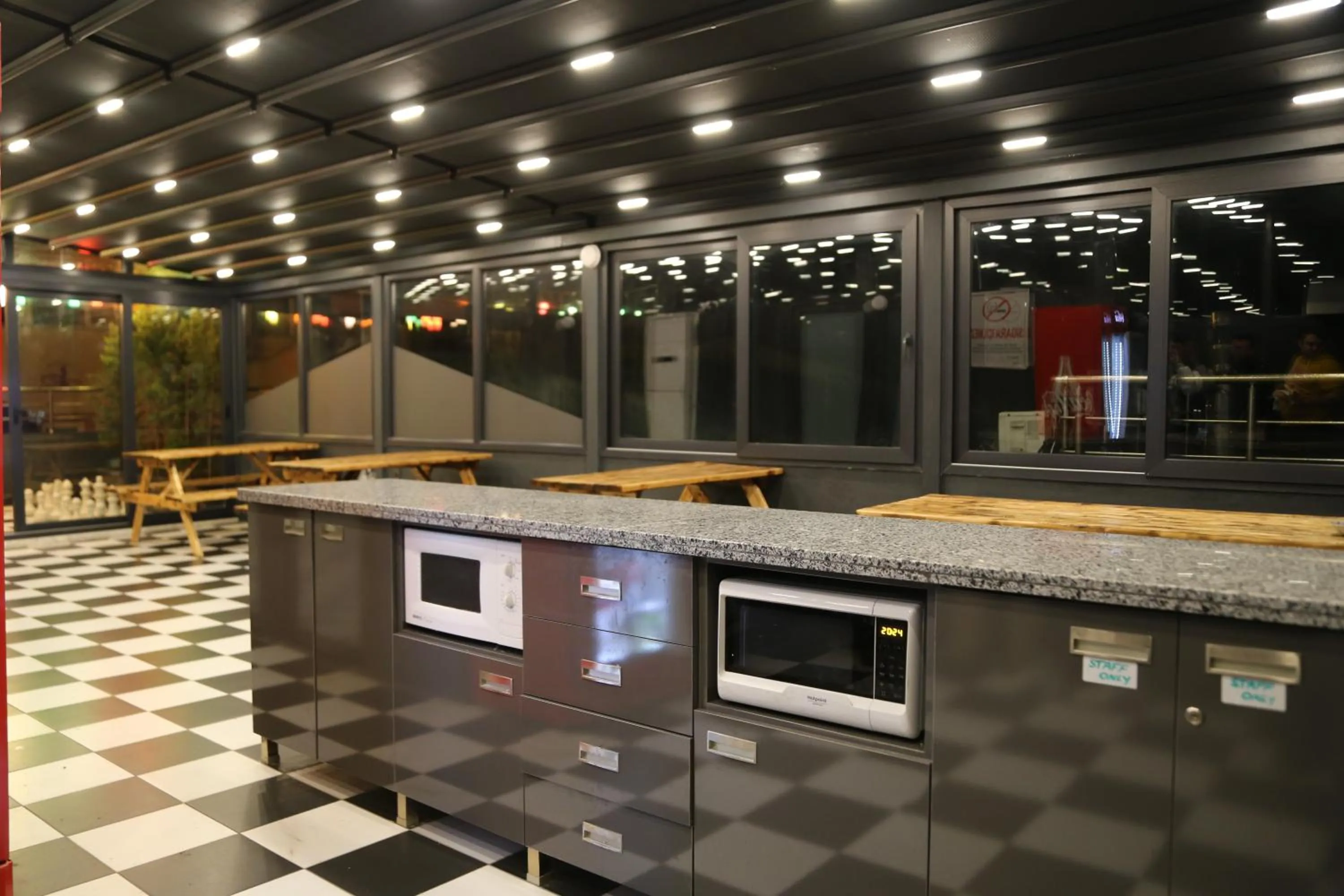 Communal kitchen in Hanchi Hostel