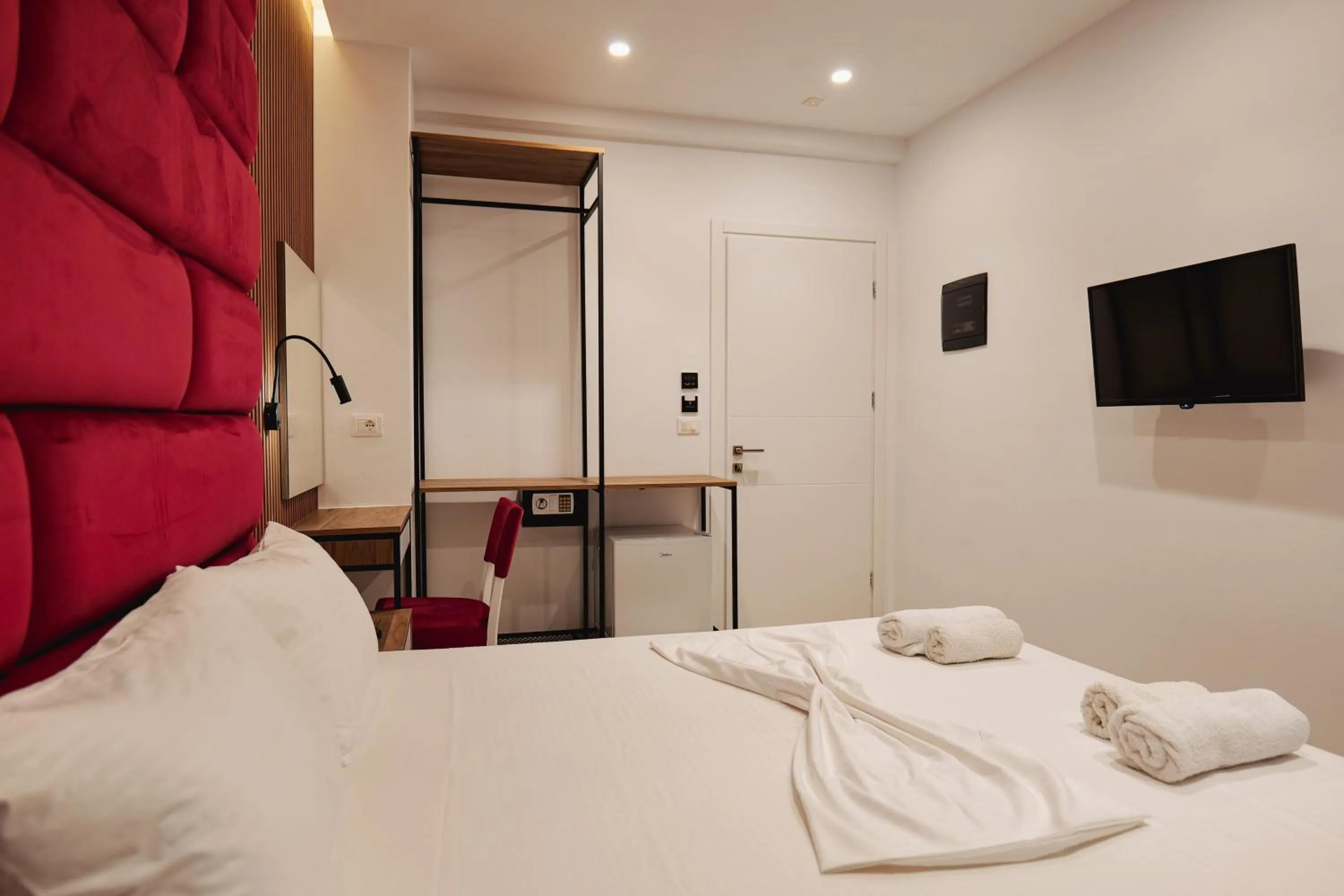 Bed in Vila Shpetimi