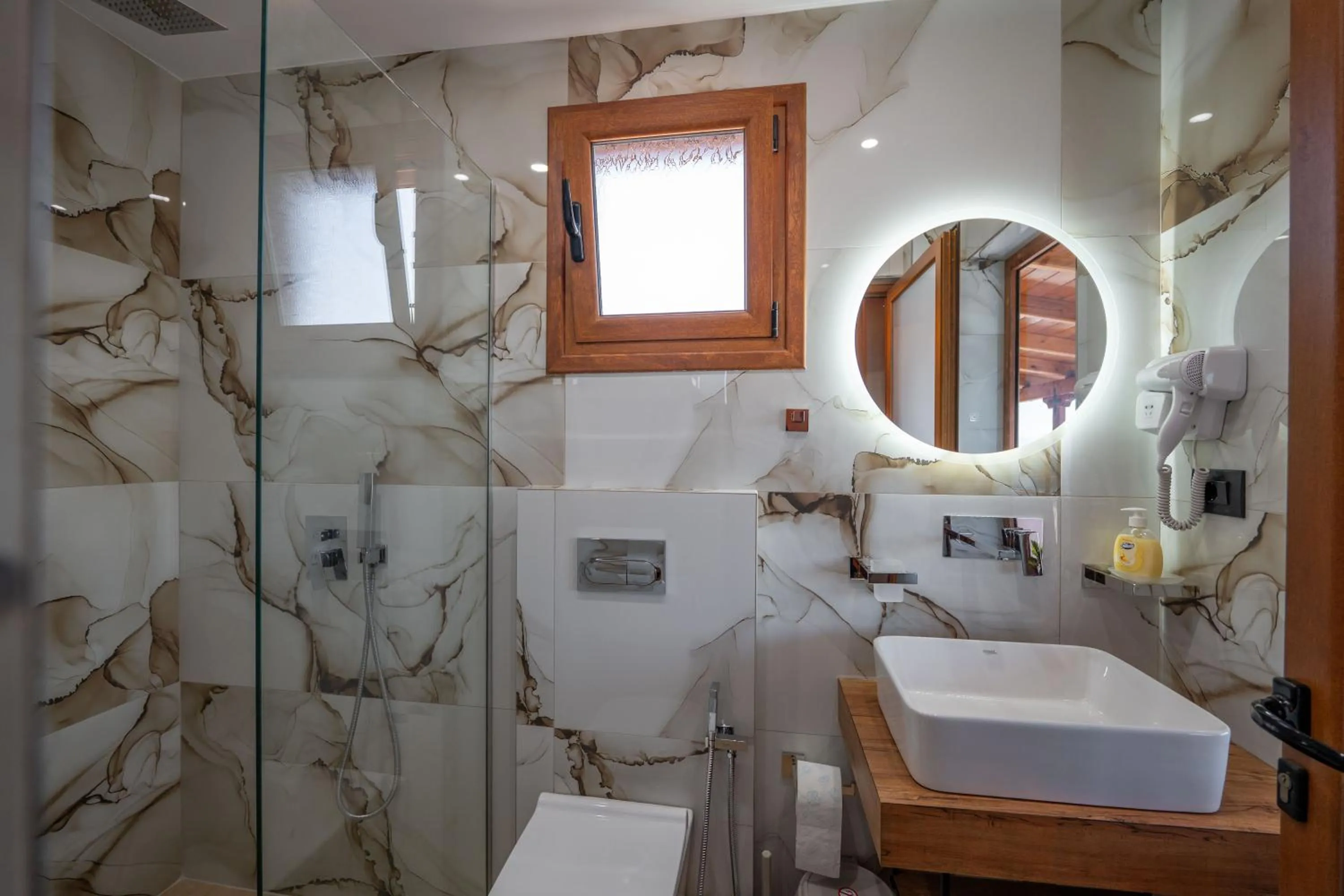 Bathroom in Vila Shpetimi