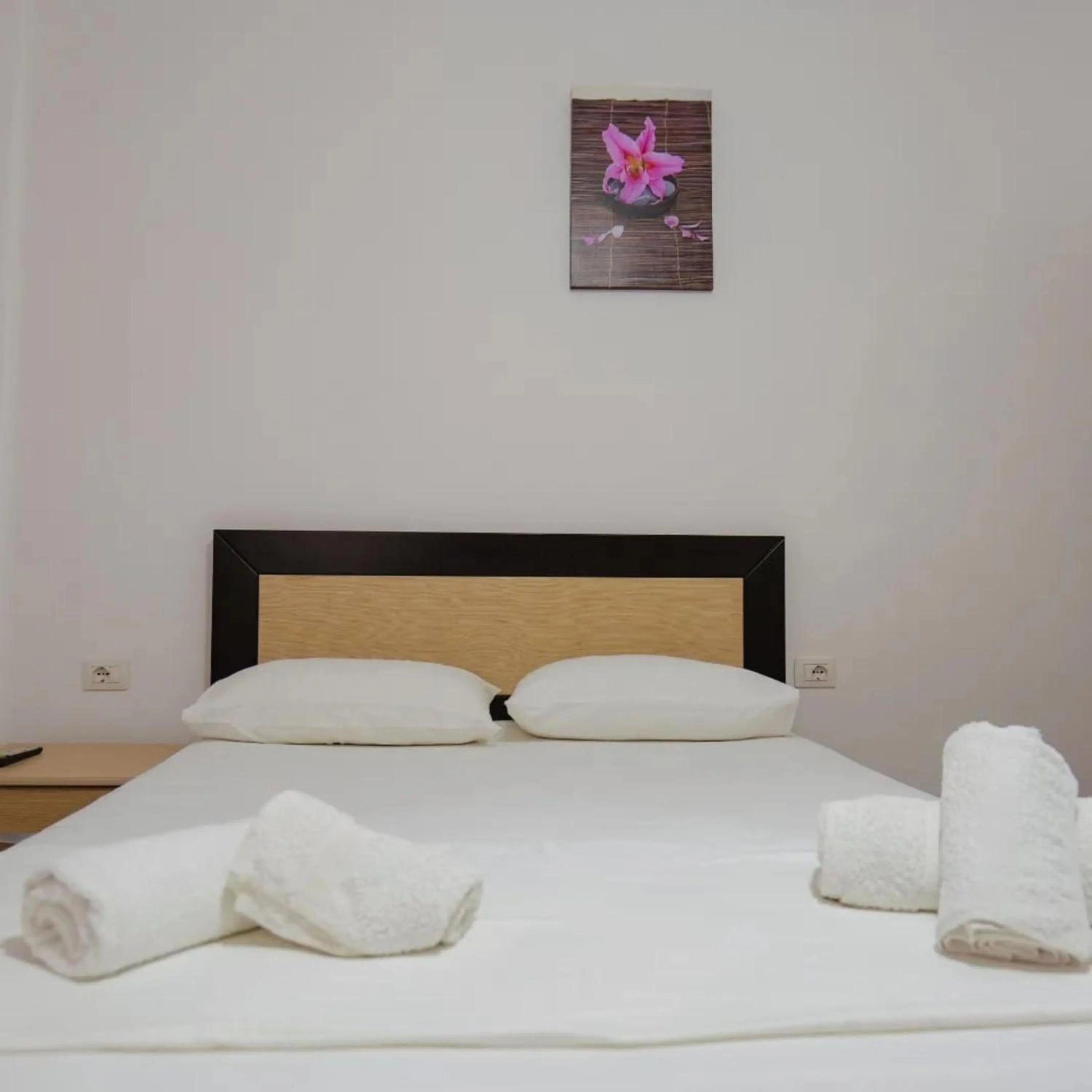 Photo of the whole room, Bed in Vila Shpetimi