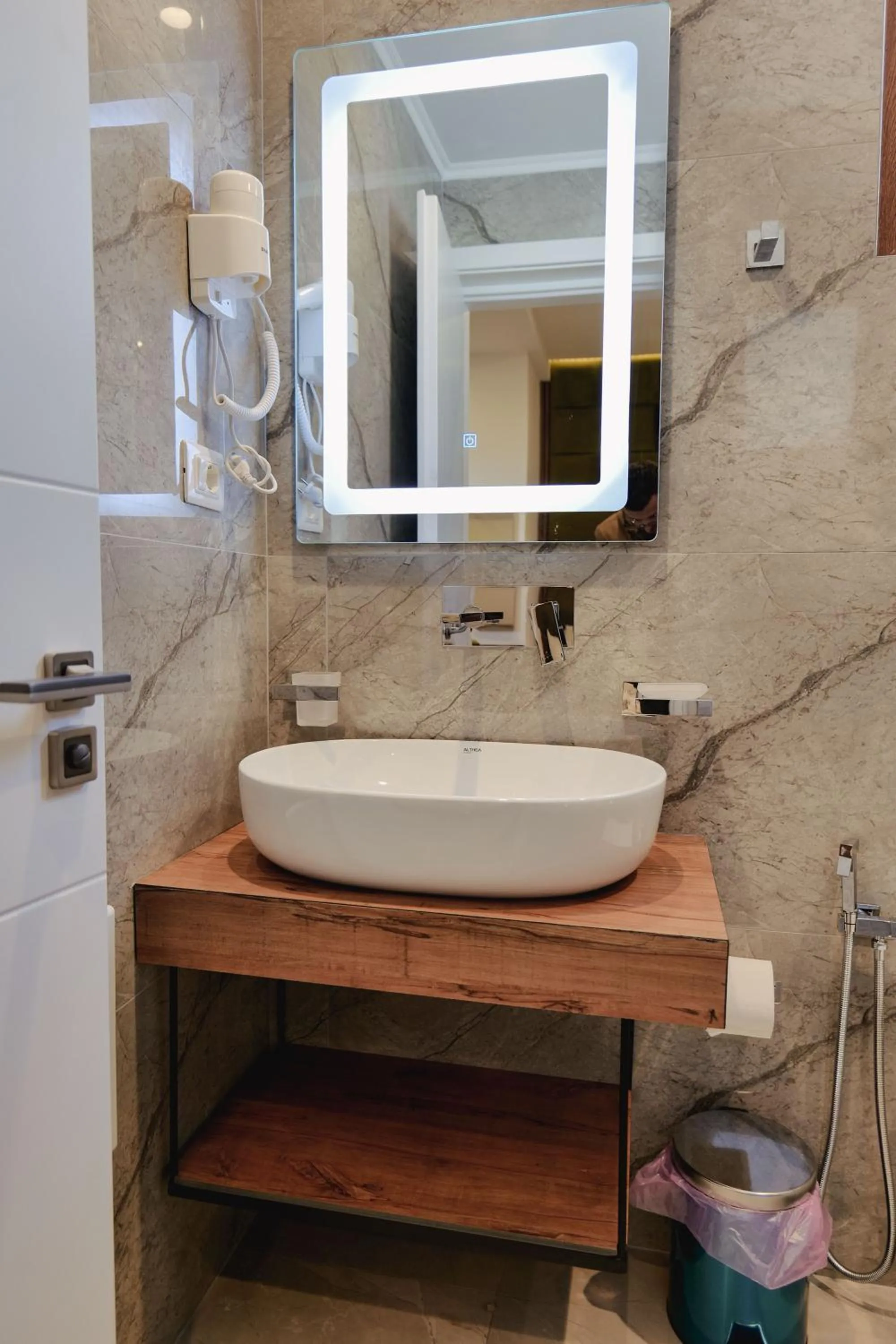 Bathroom in Vila Shpetimi