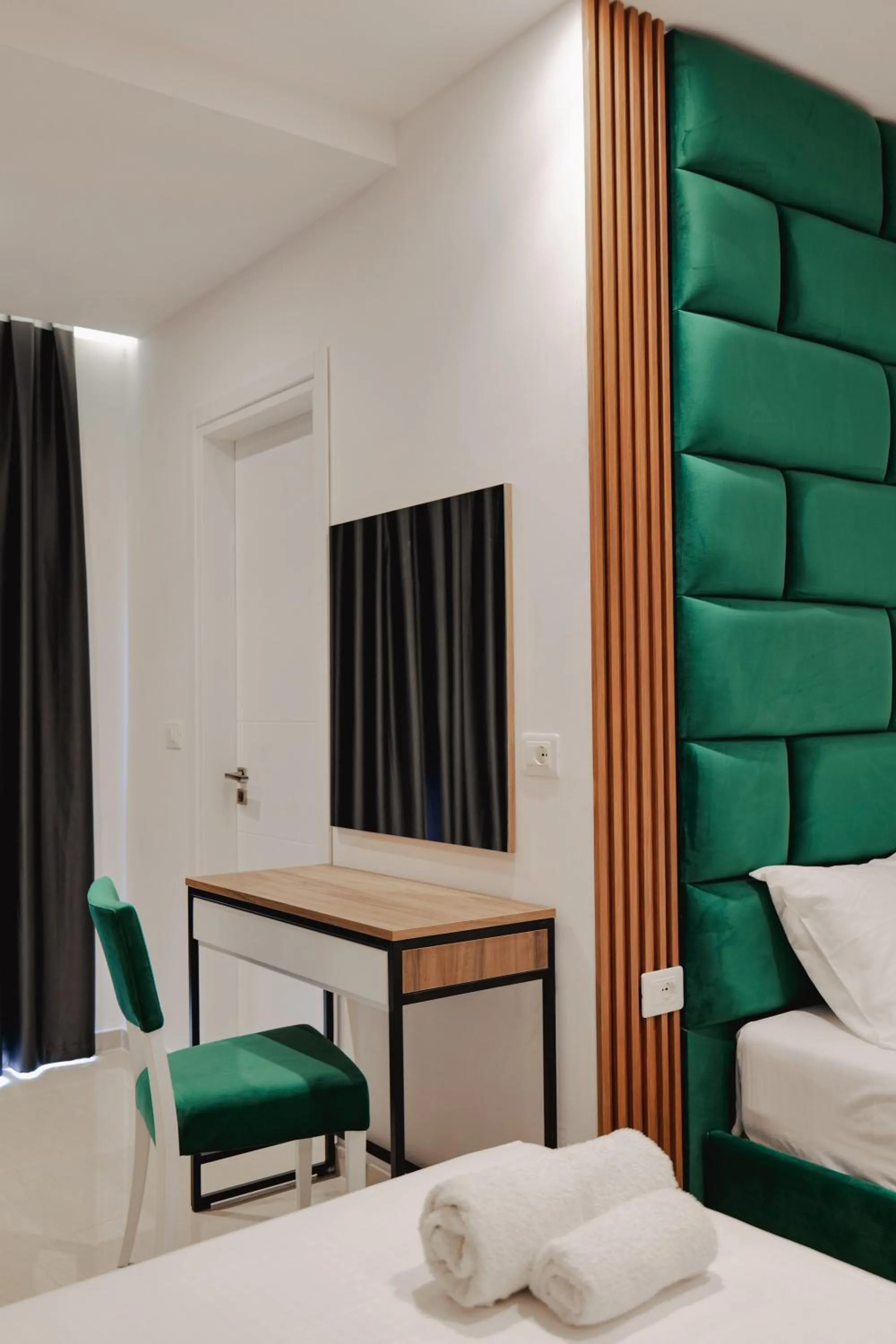 TV and multimedia, Bed in Vila Shpetimi