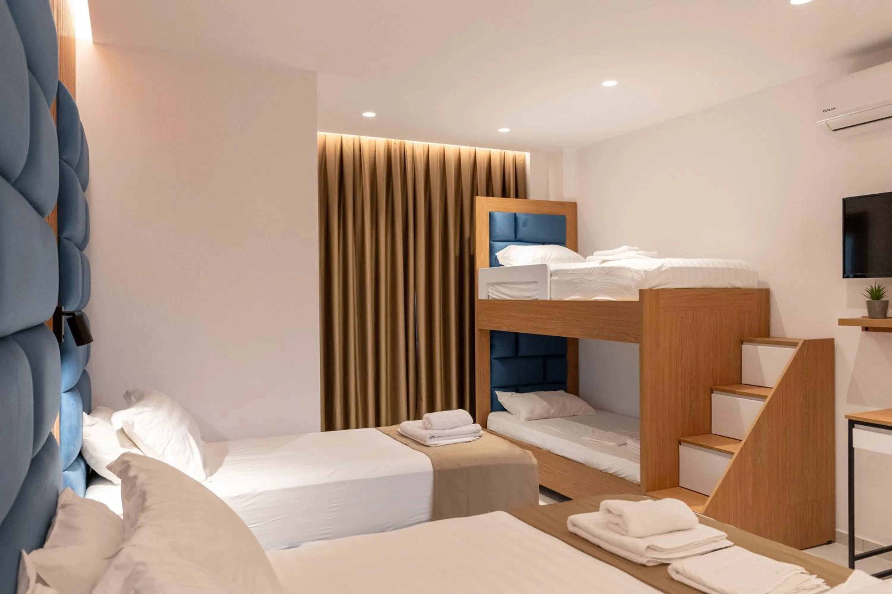 Bed in Vila Shpetimi