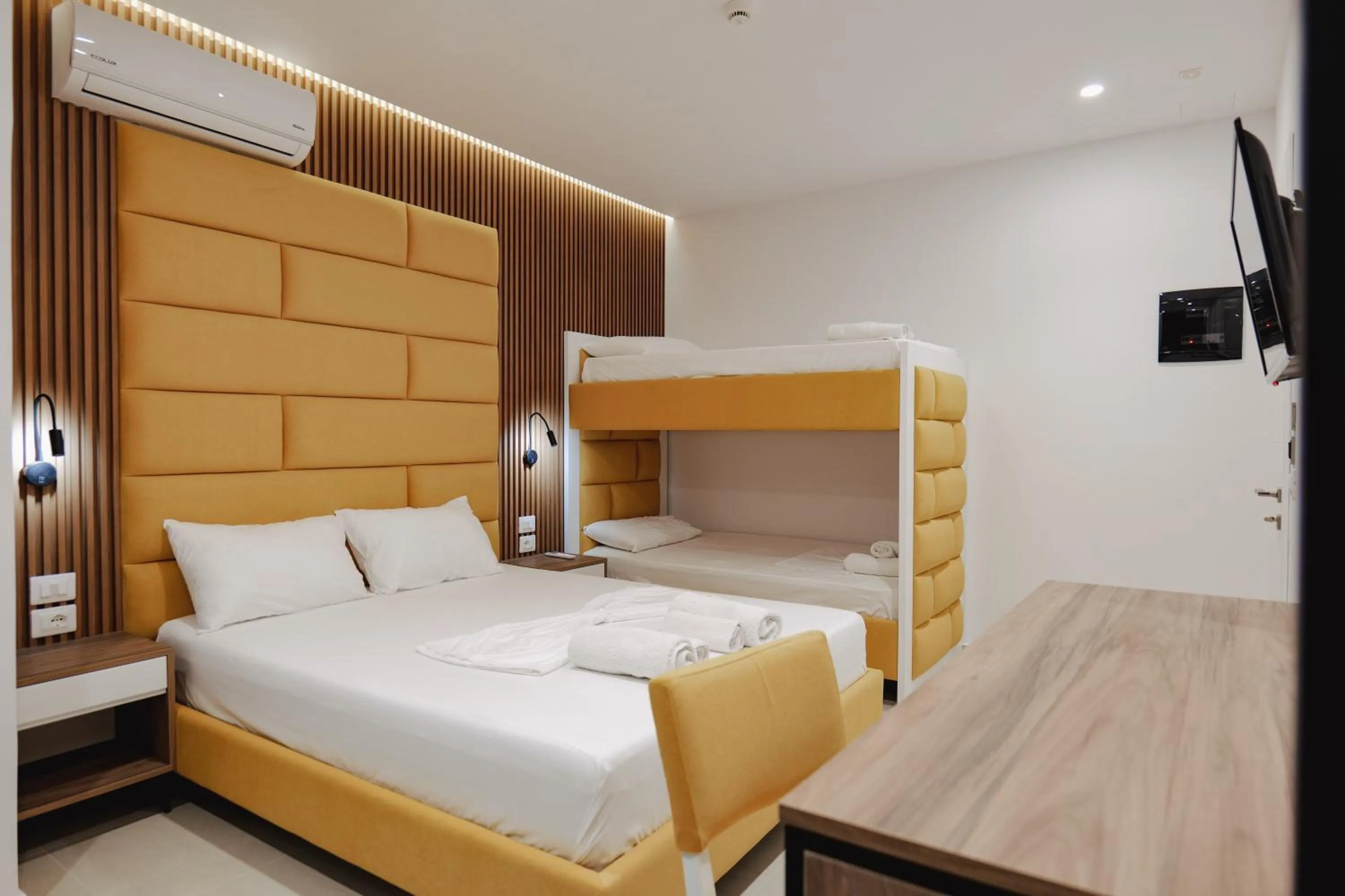 Bed in Vila Shpetimi