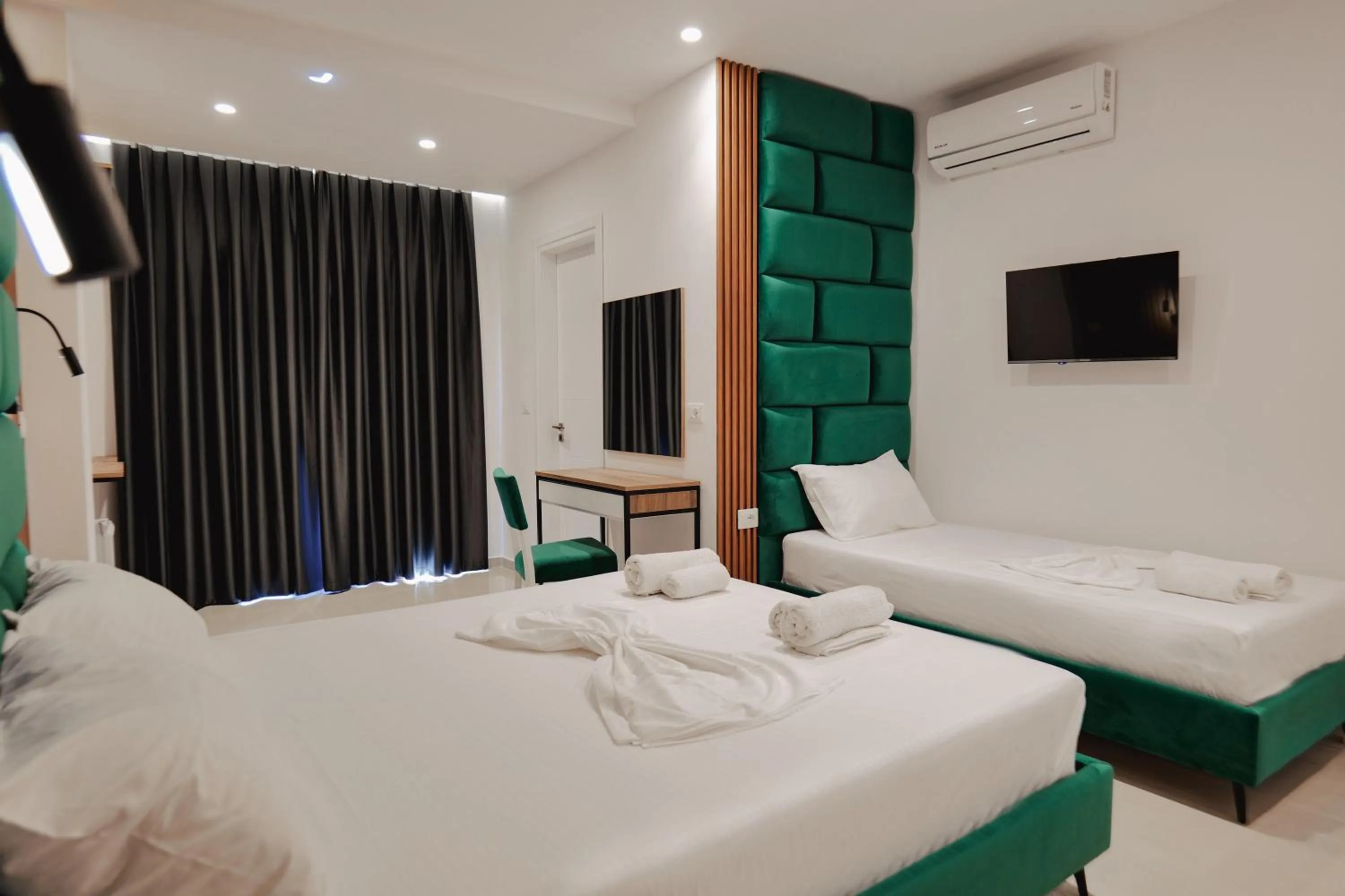 Bed in Vila Shpetimi