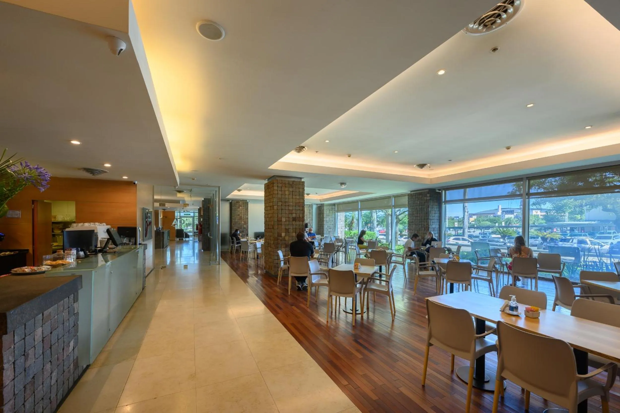 Restaurant/places to eat in Orfeo Suites Cordoba