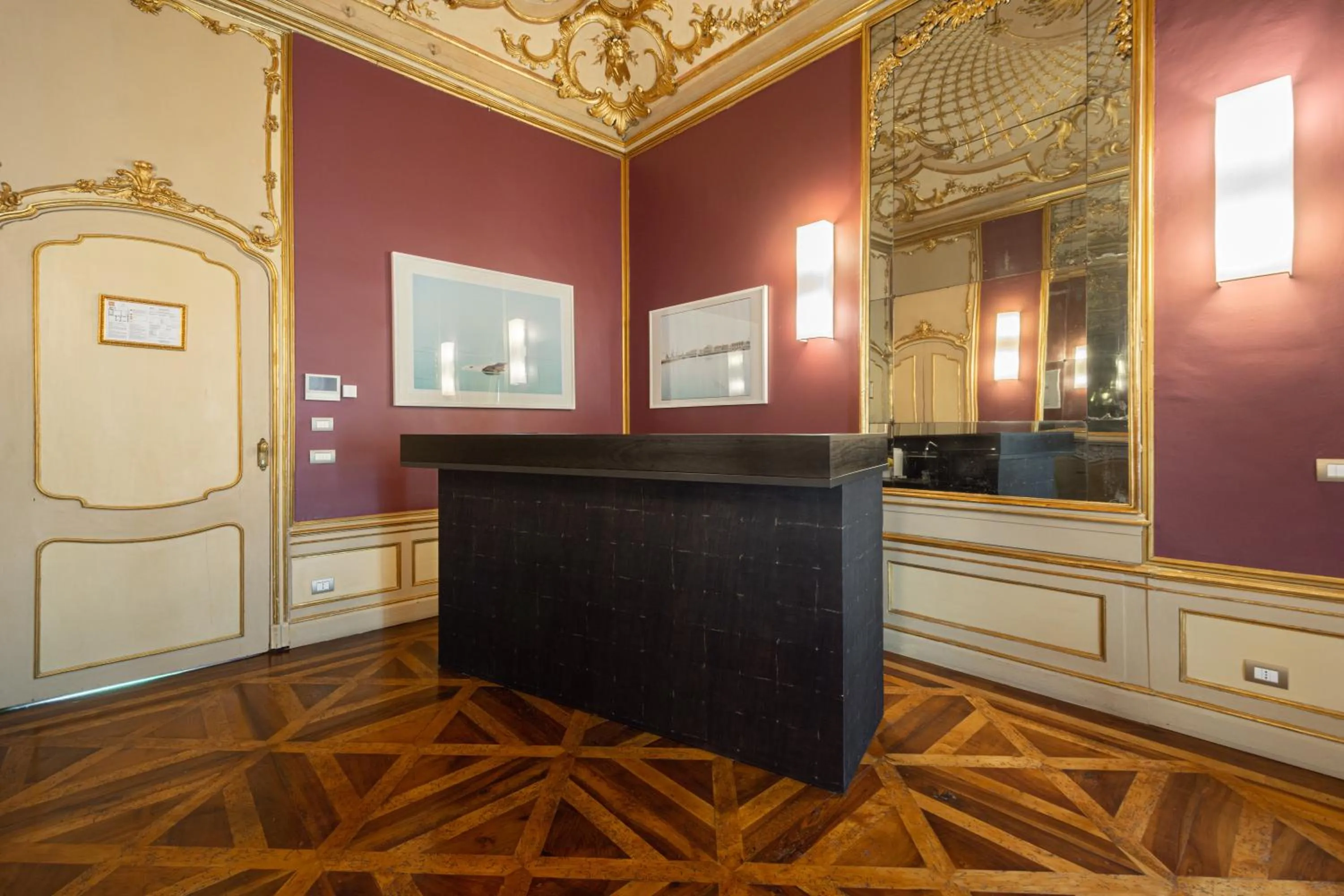 oven in Palazzo Del Carretto-Art Apartments and Guesthouse