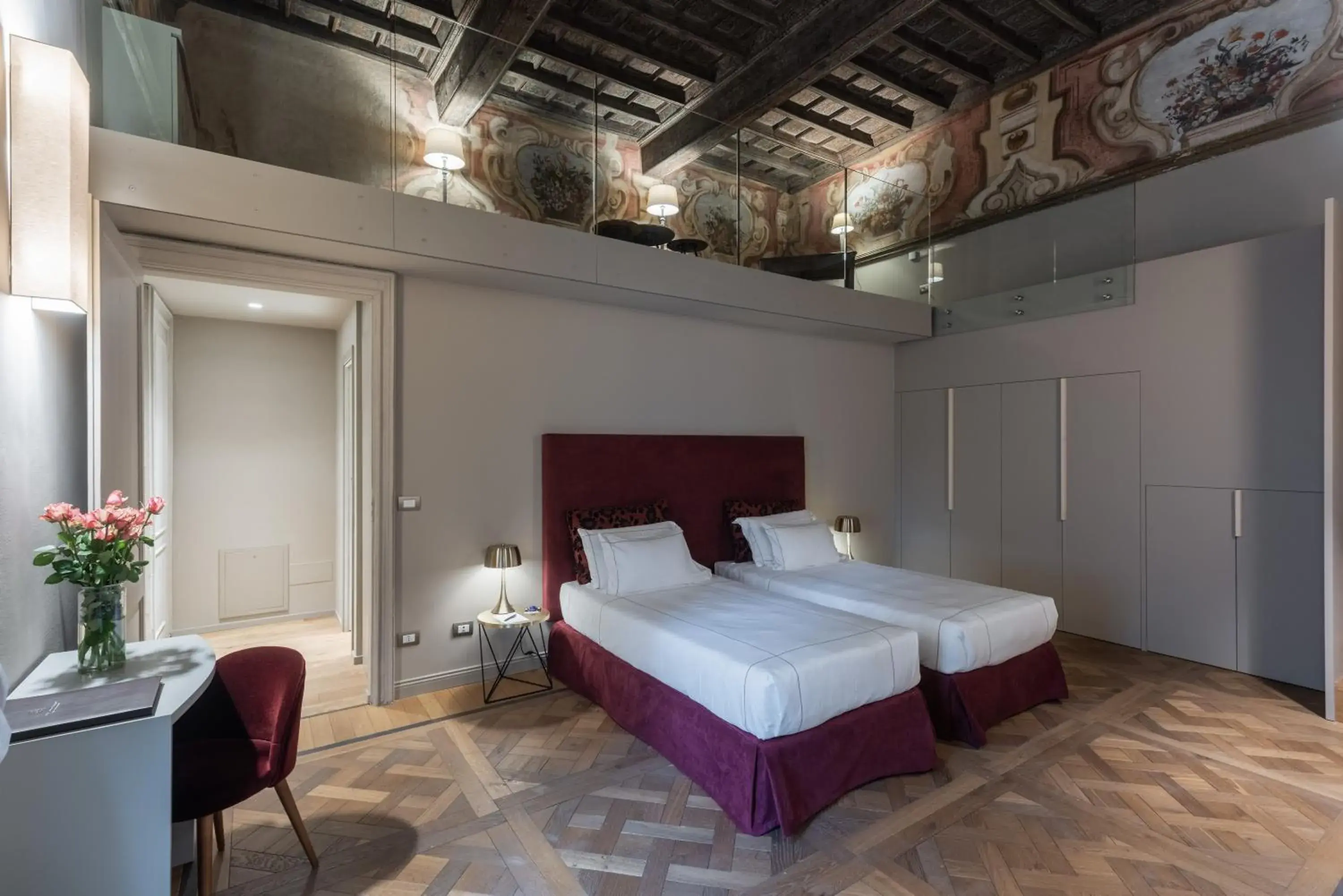 Deluxe Double or Twin Room in Palazzo Del Carretto-Art Apartments and Guesthouse Deluxe Double or Twin Room in Palazzo Del Carretto-Art Apartments and Guesthouse