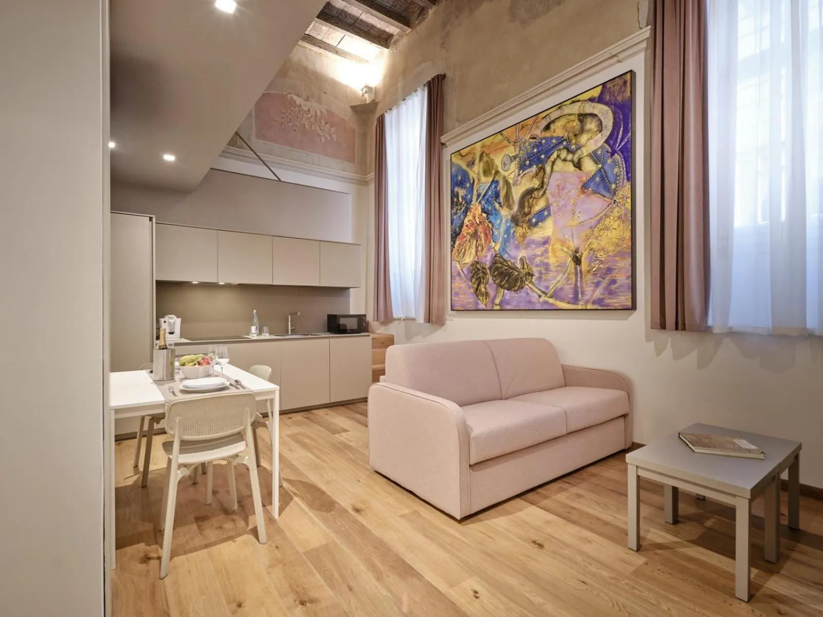 Kitchen or kitchenette in Palazzo Del Carretto-Art Apartments and Guesthouse